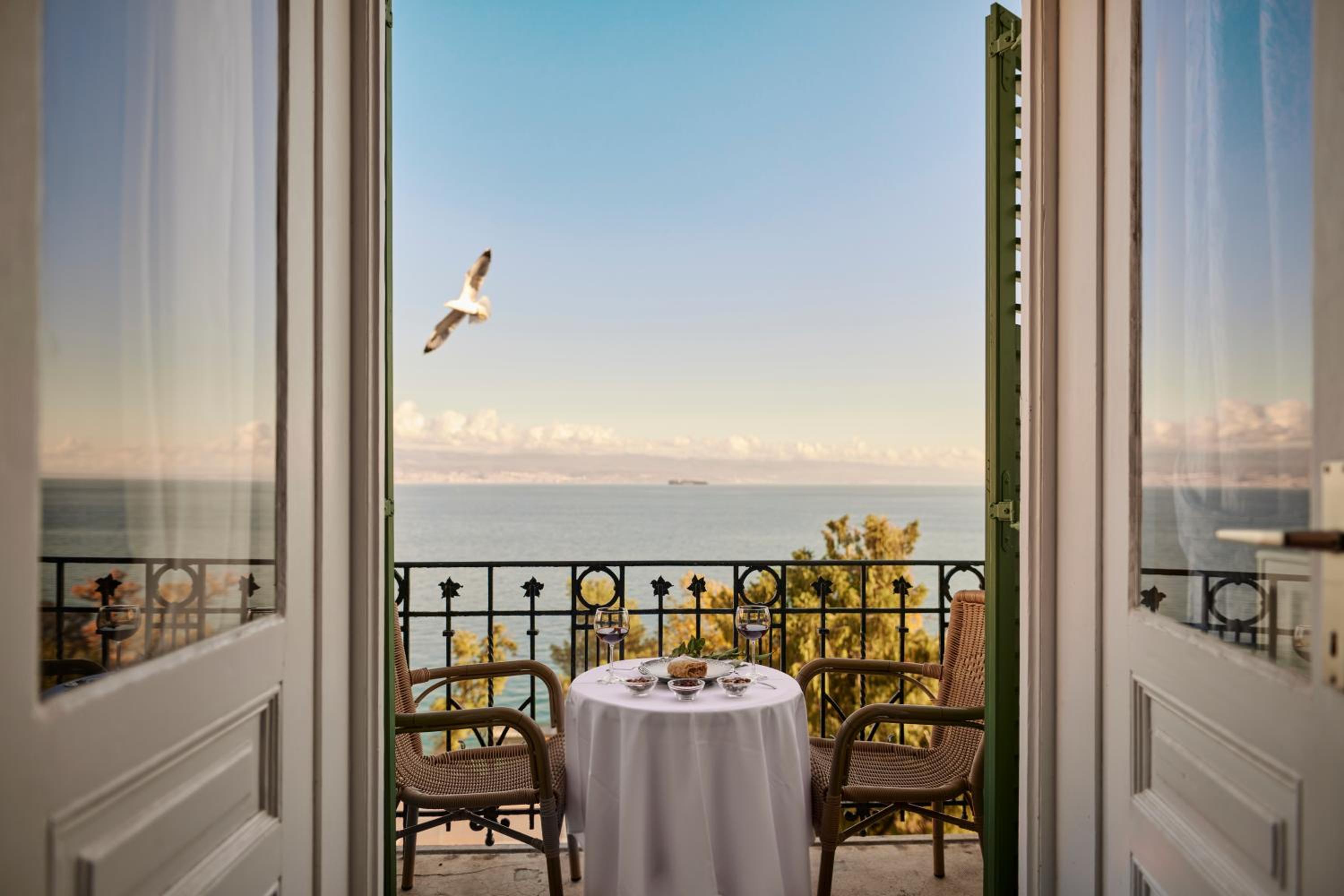 Standard Double or Twin Room with Sea View and Balcony - Photo 10