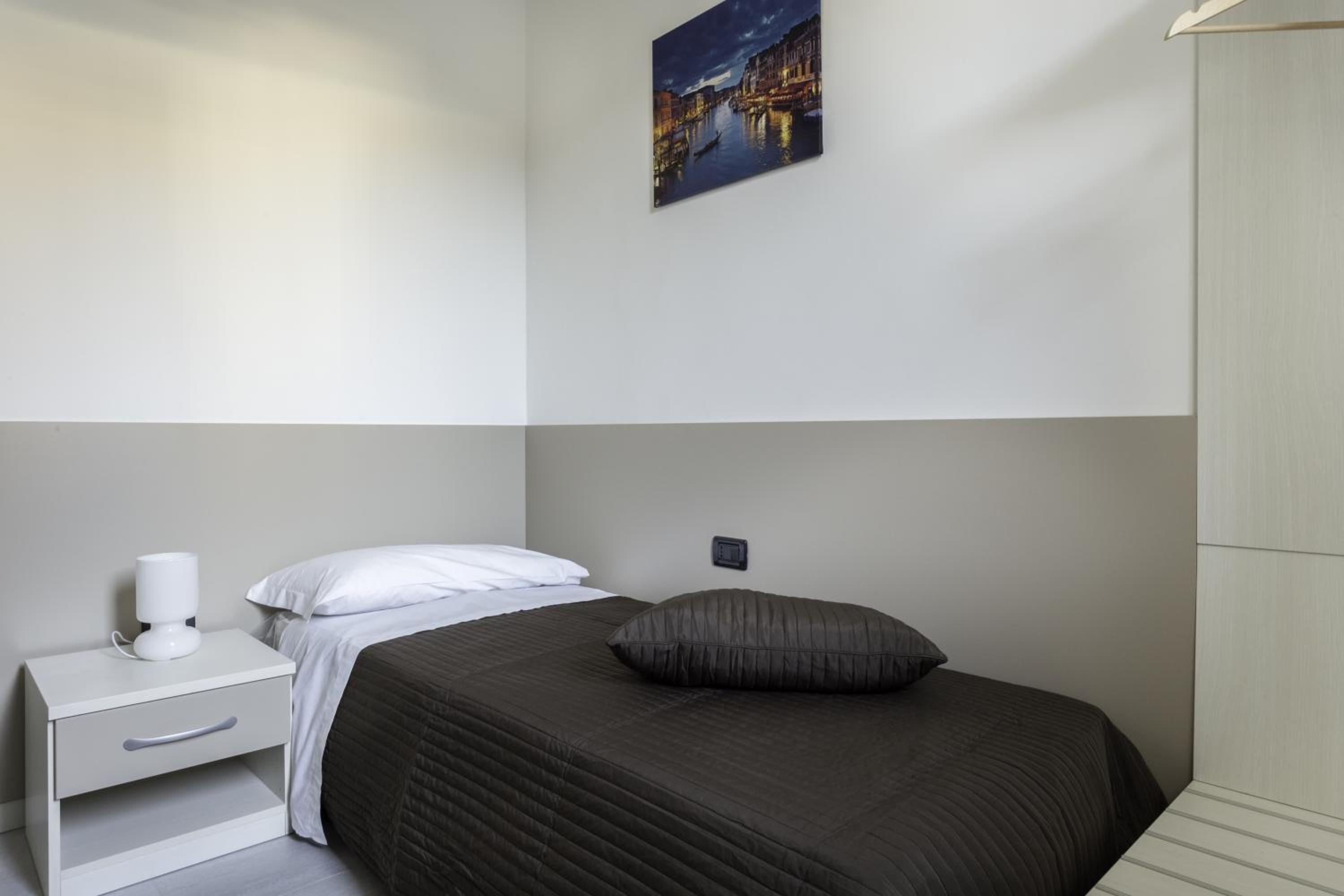 Single Room photo 1