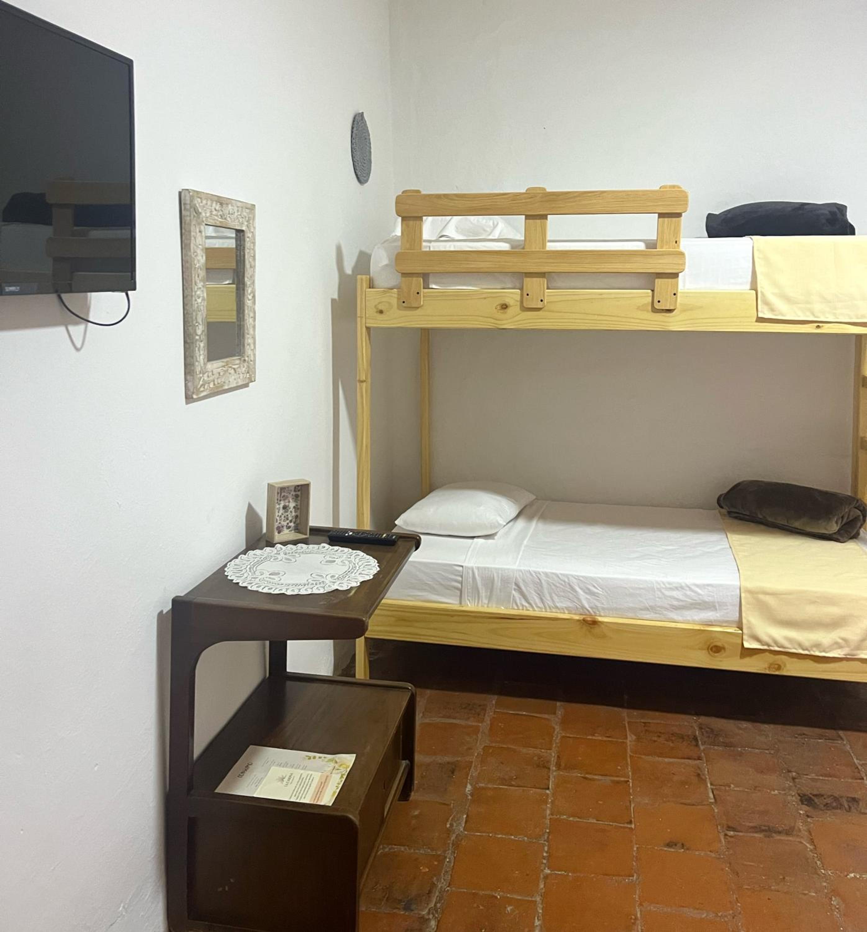 Quadruple Room with Private Bathroom photo 2