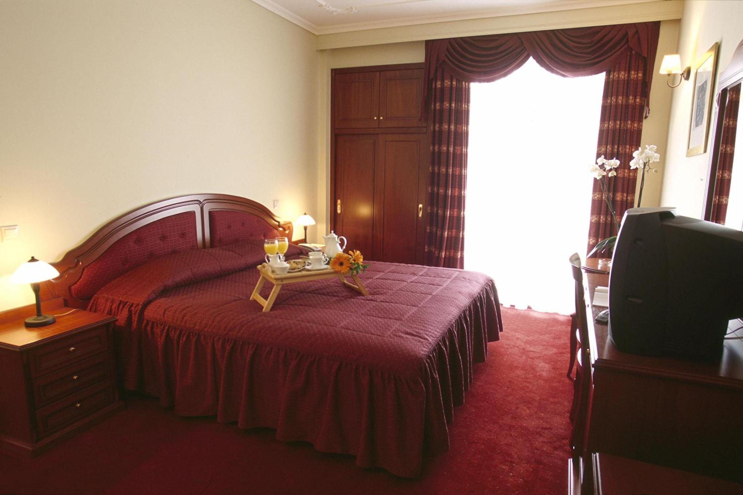 Standard Double or Twin Room - Photo 1