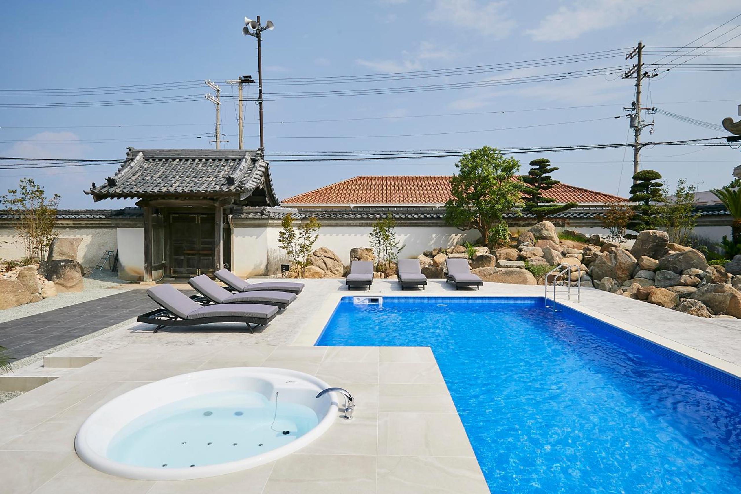 Villa with Private Pool - Photo 62