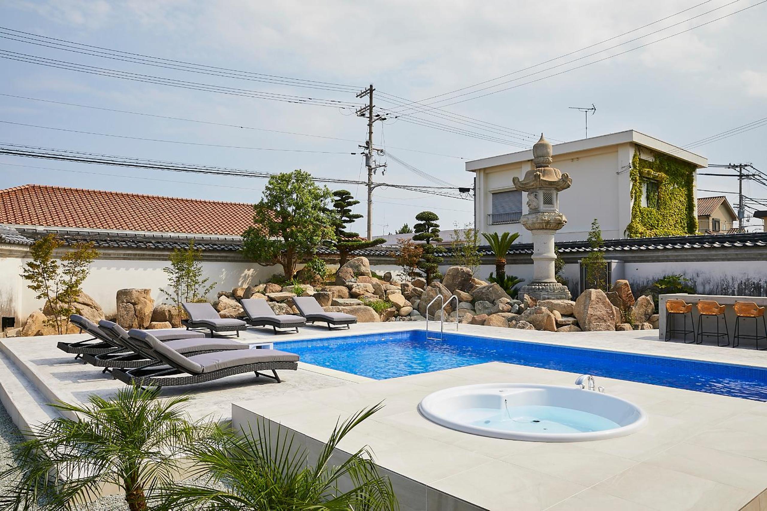 Villa with Private Pool - Photo 60