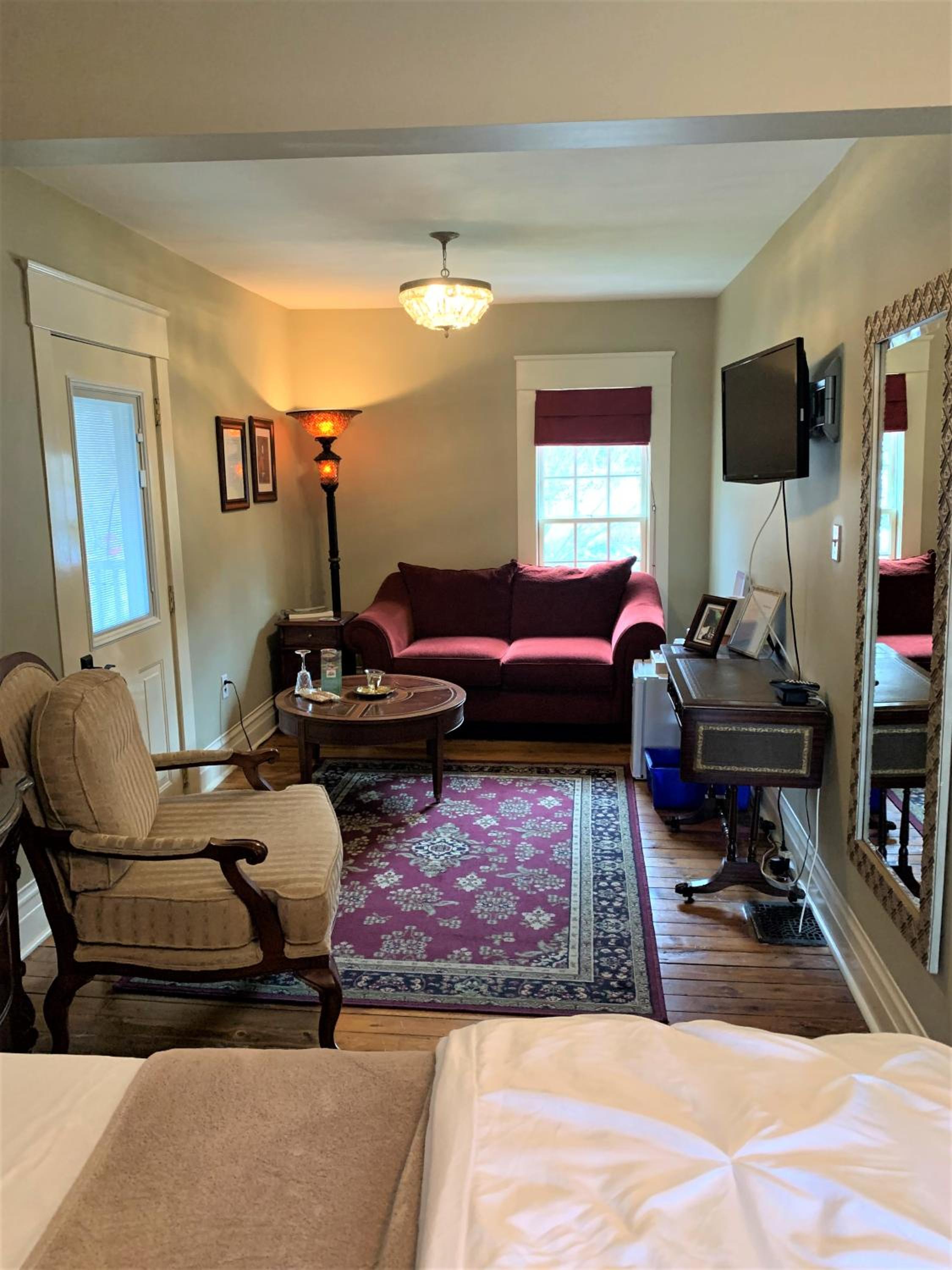 Queen Suite photo 2