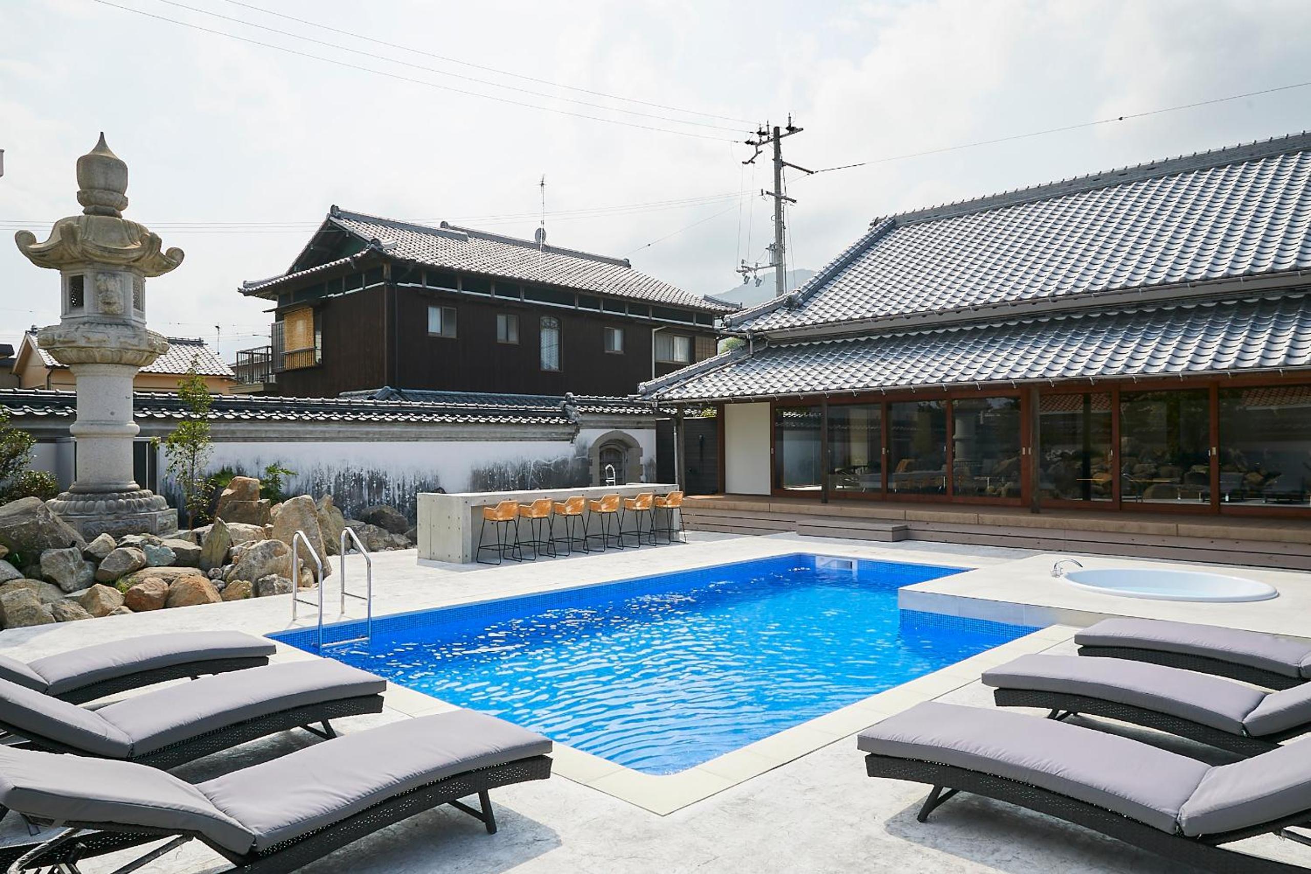 Villa with Private Pool - Photo 46