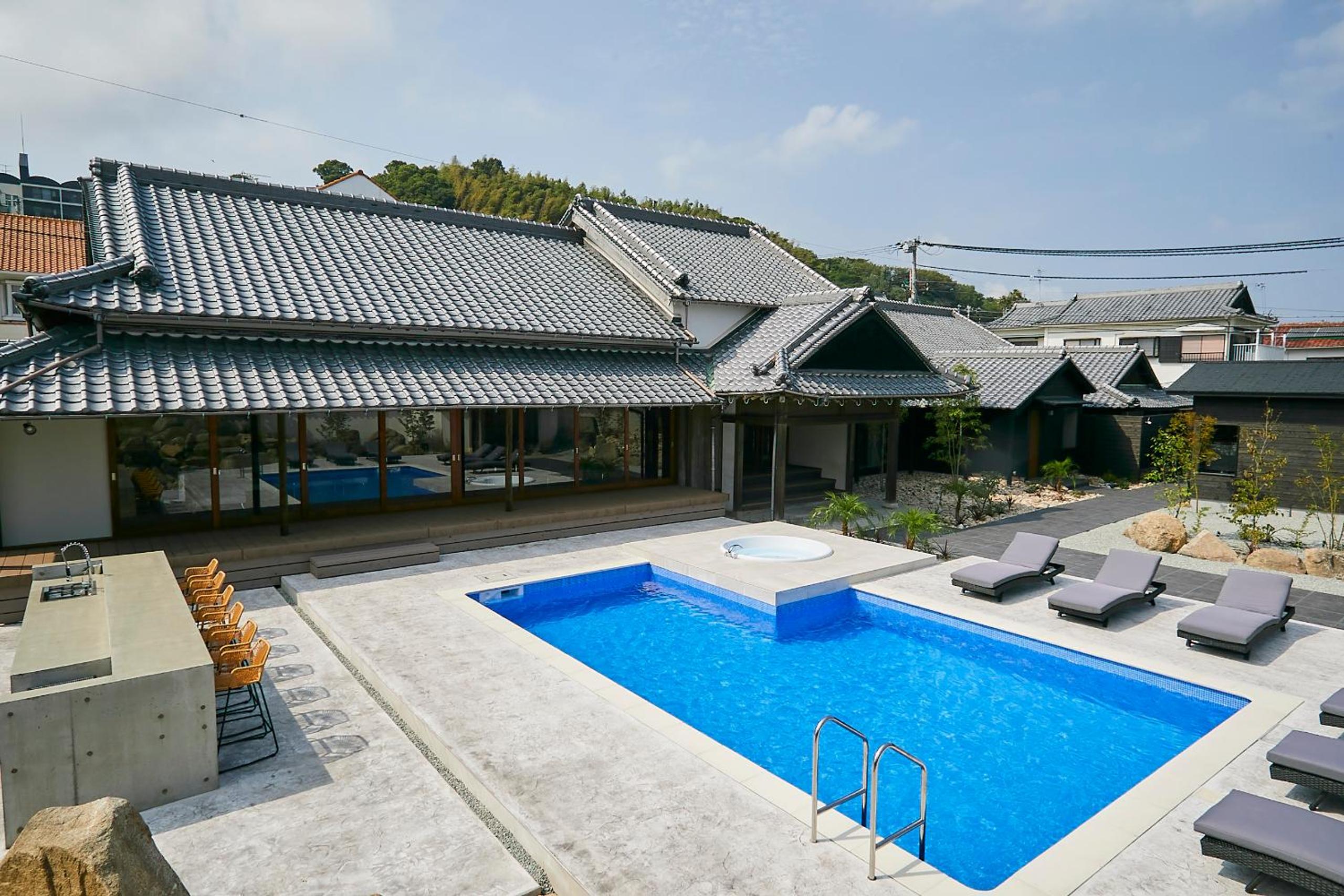Villa with Private Pool - Photo 45