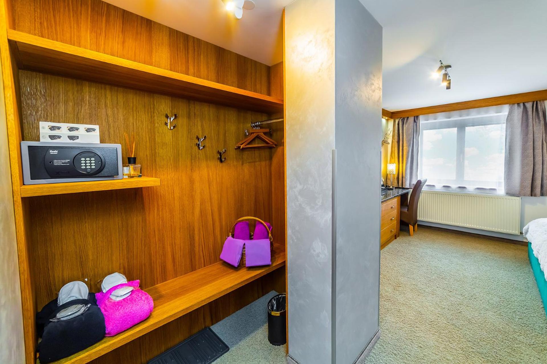 Deluxe Double Room with Shower photo 1