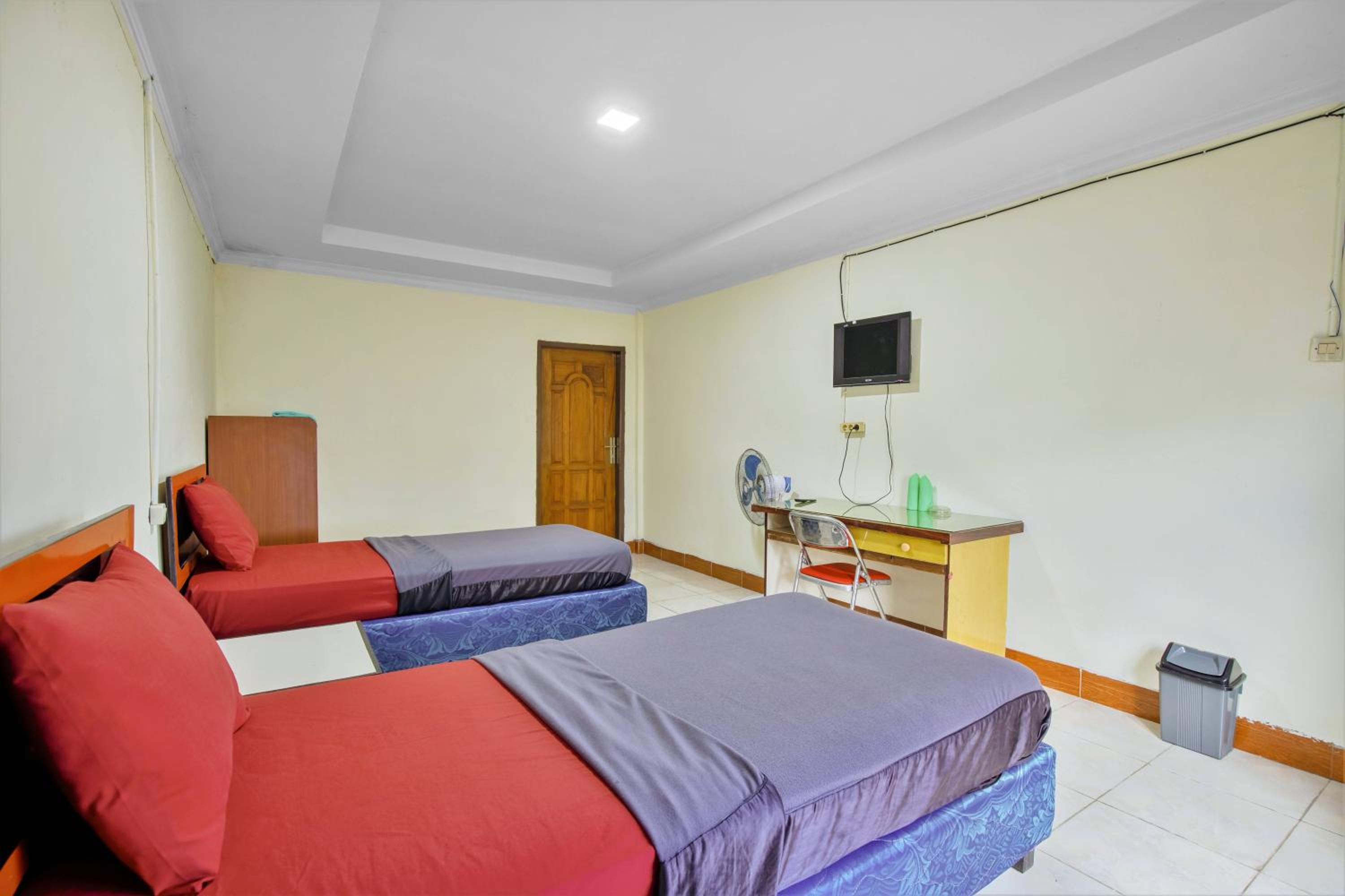 Economy Double Room - Photo 2