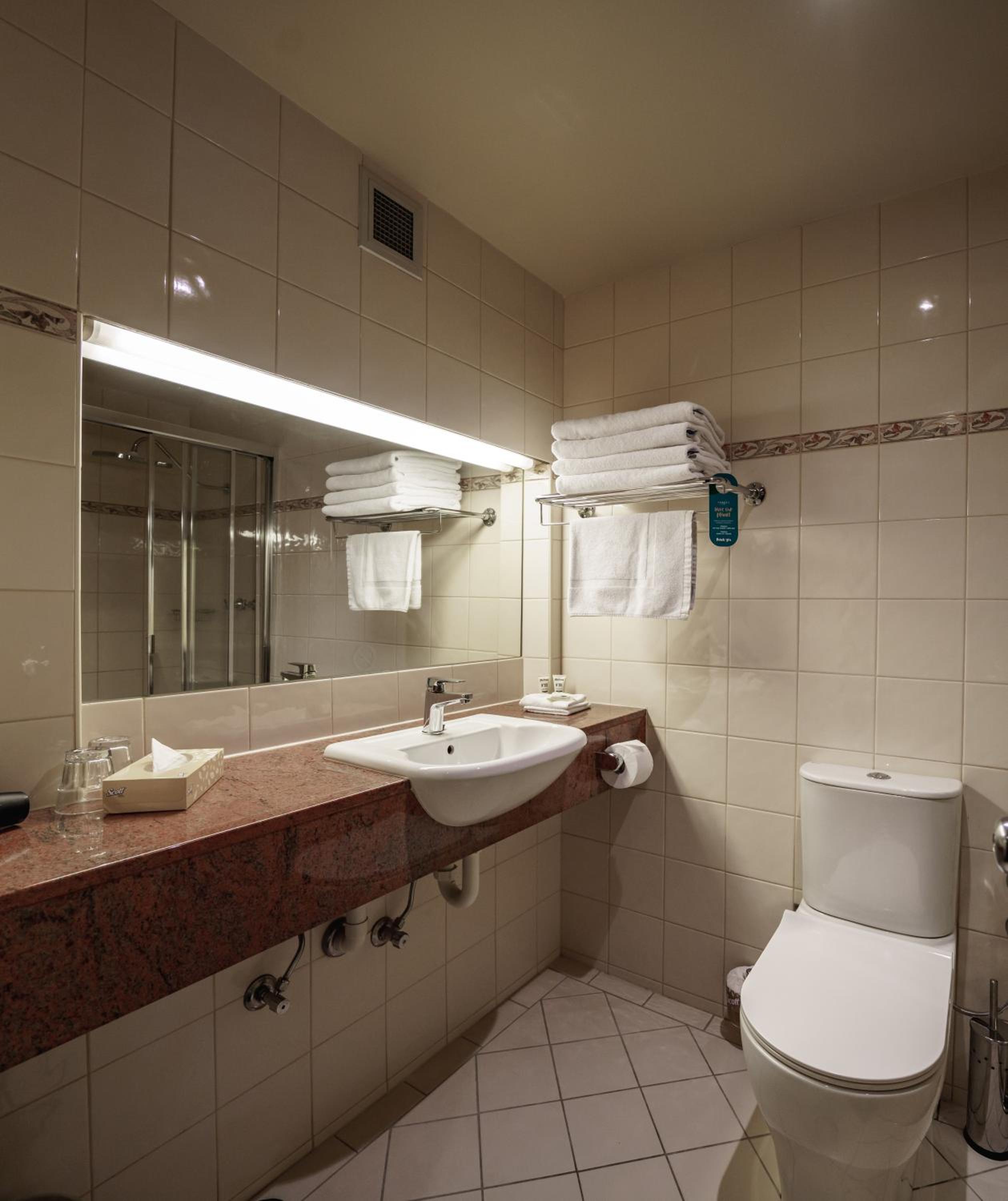 Deluxe Queen Room photo 2