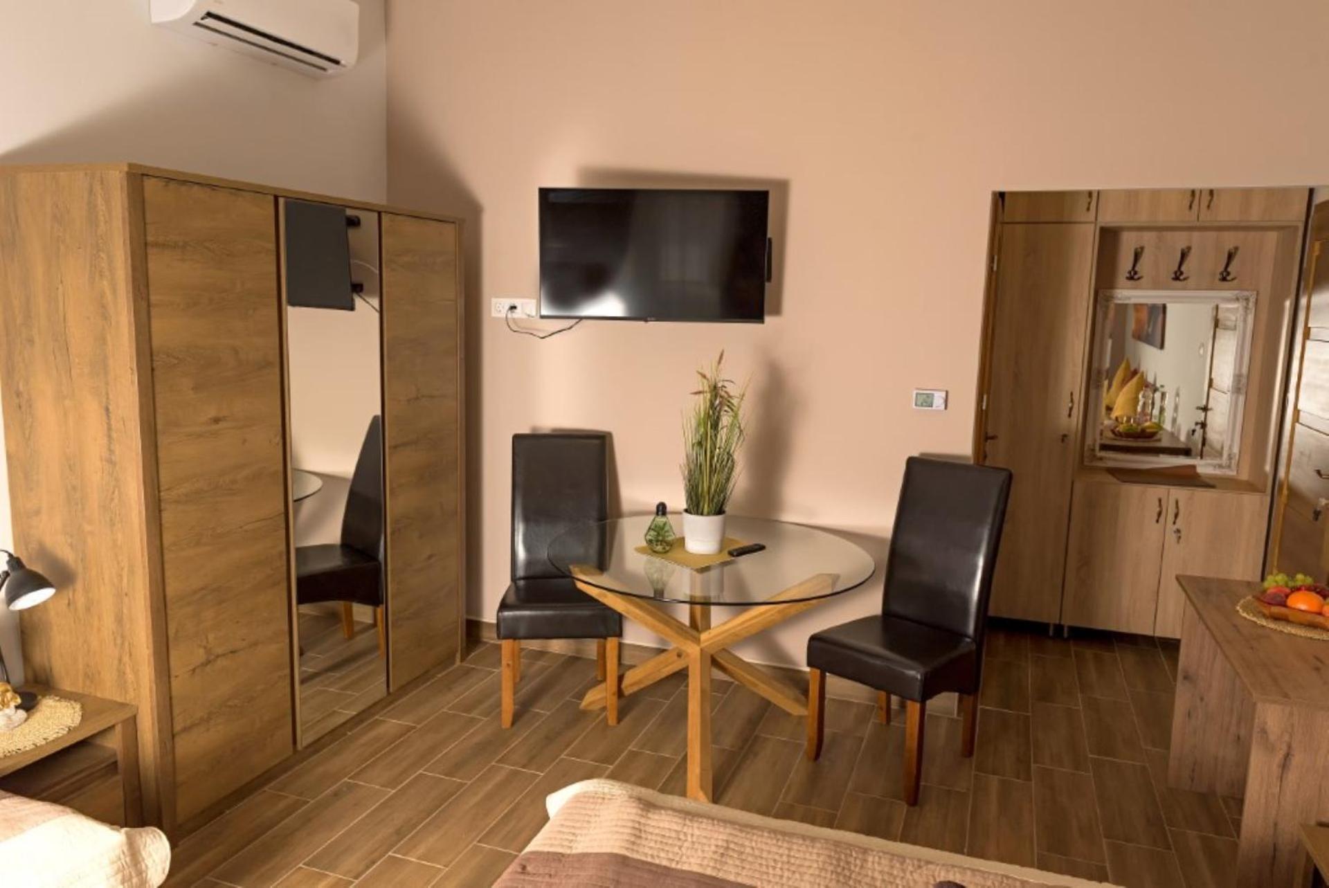 Budget Triple Room photo 3