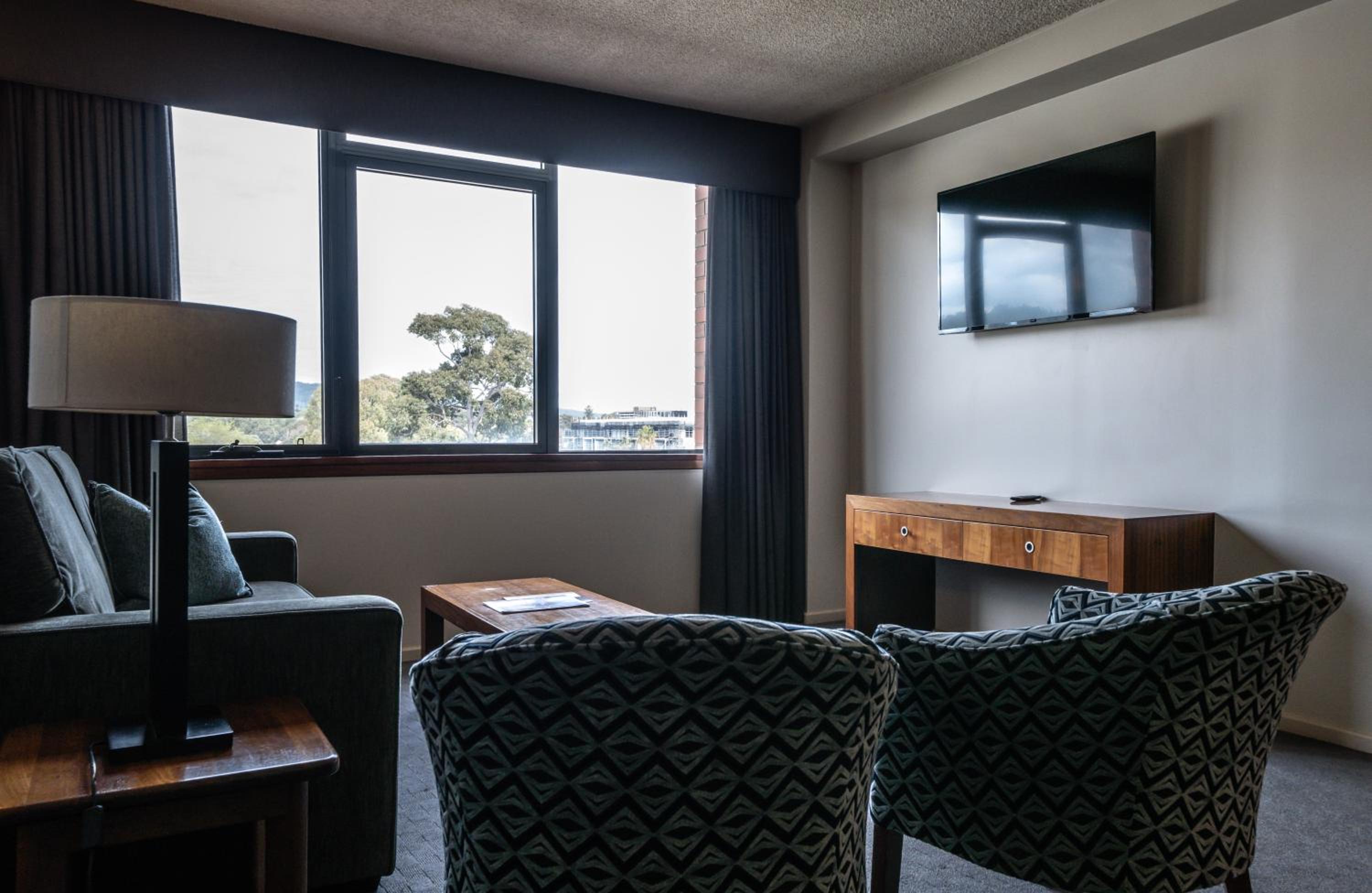 Executive Suite with Spa Bath photo 3