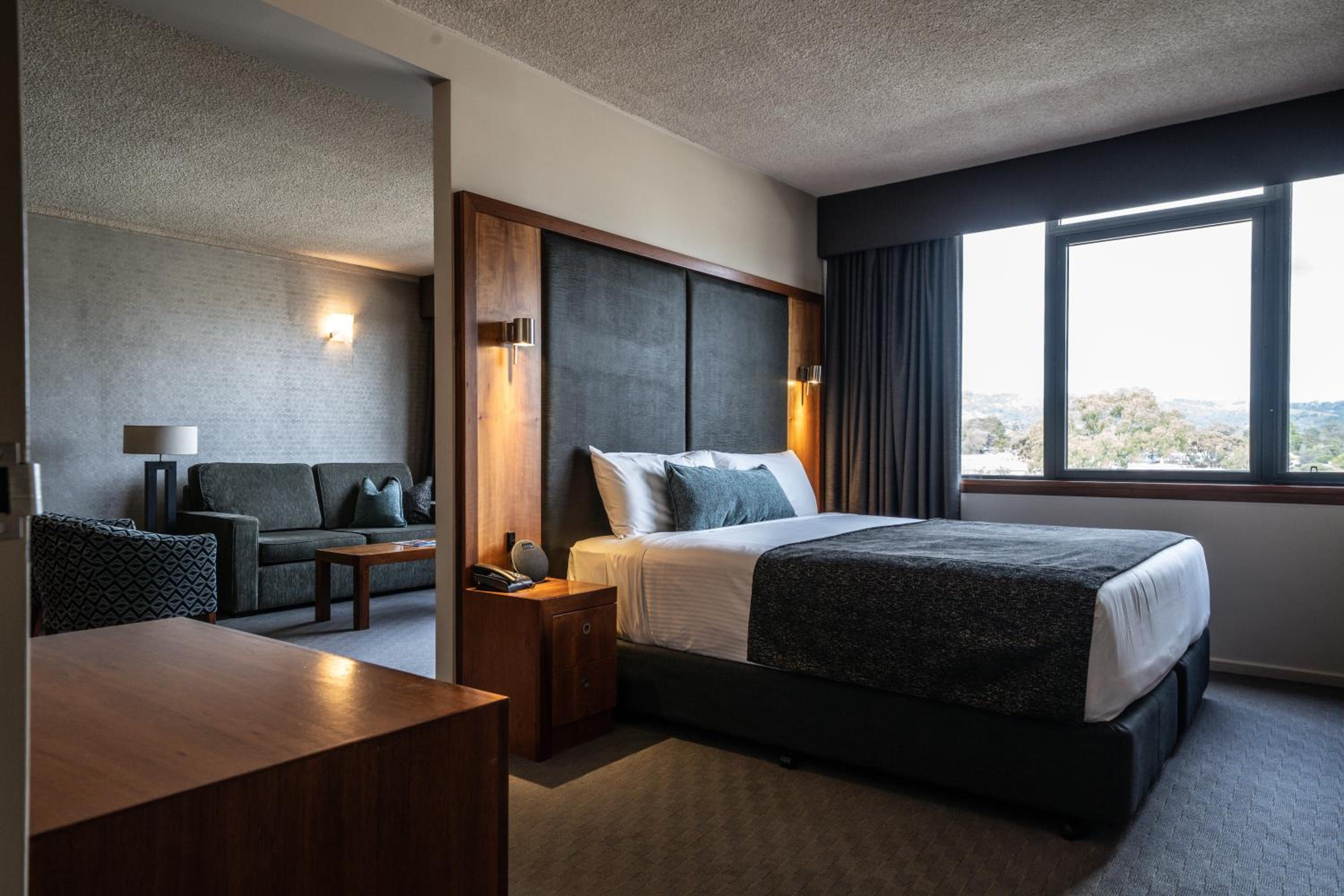 Executive Suite with Spa Bath photo 1