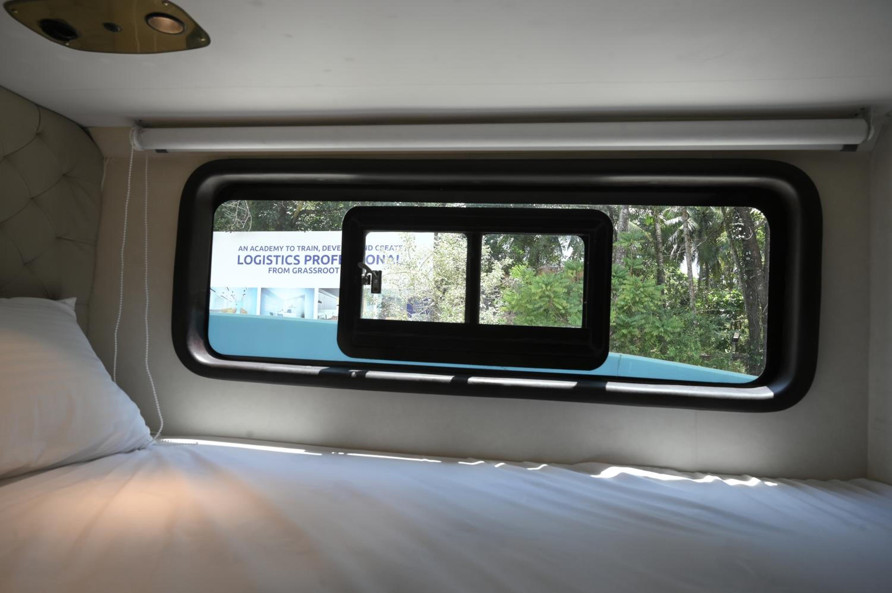 Caravan - Photo 1