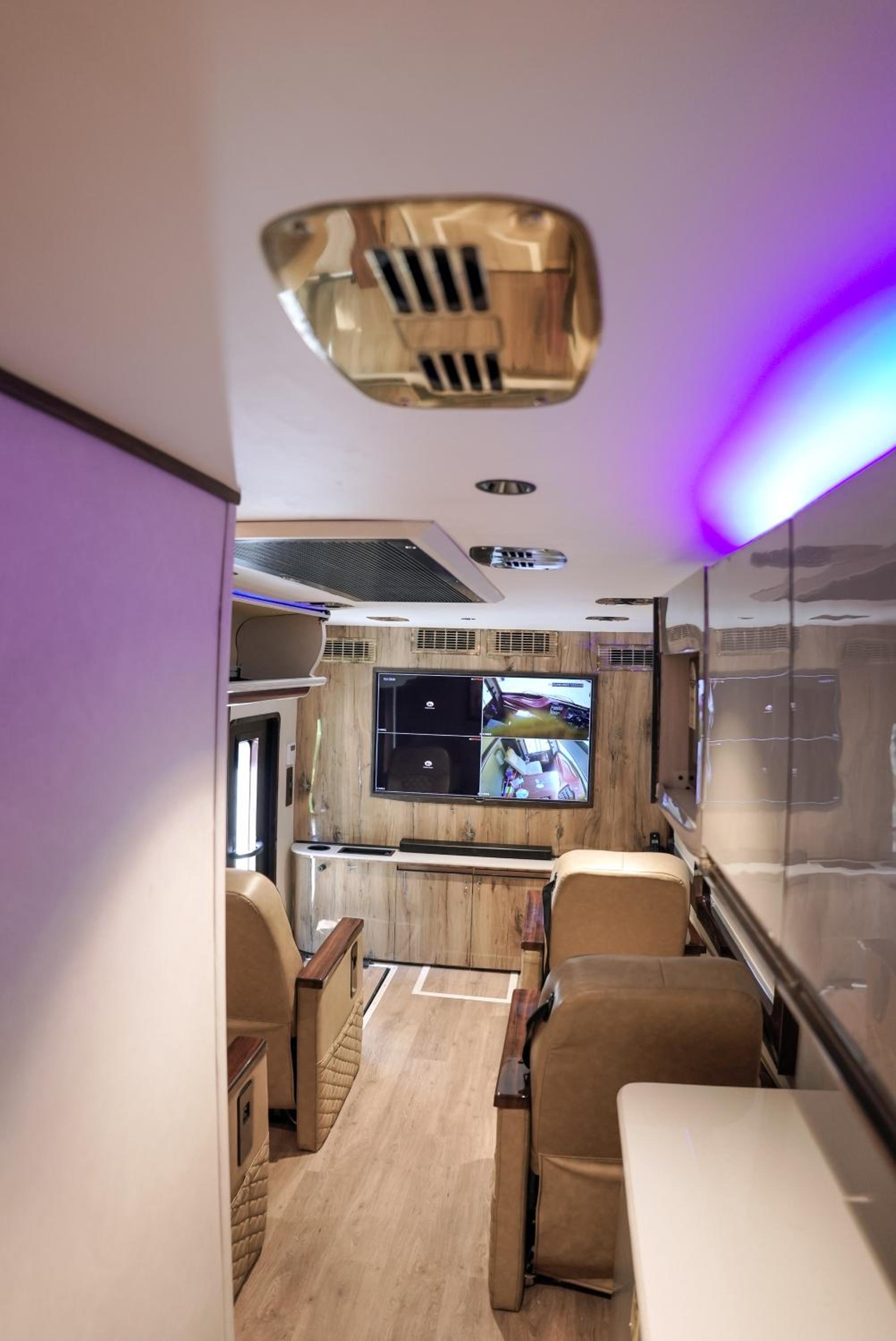 Caravan - Photo 12