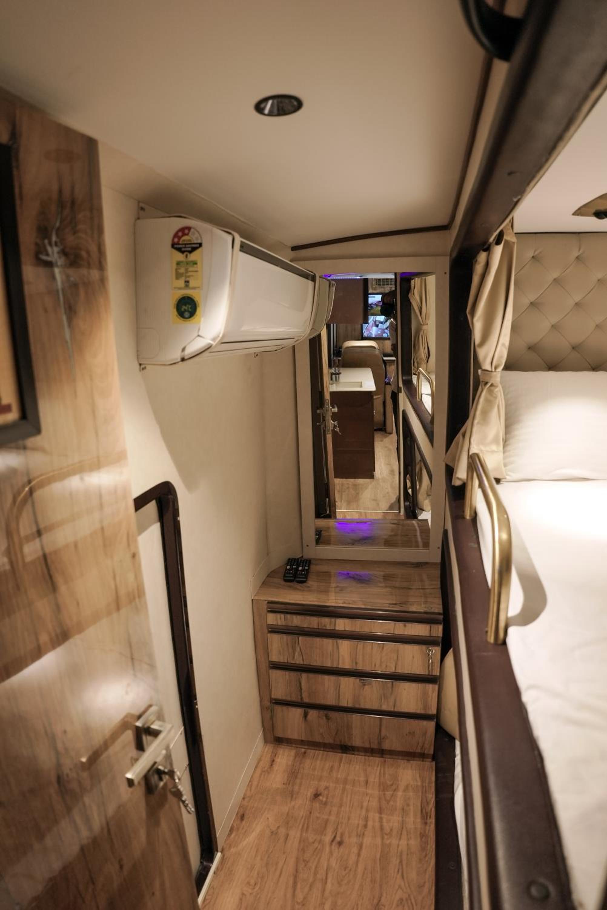 Caravan - Photo 11