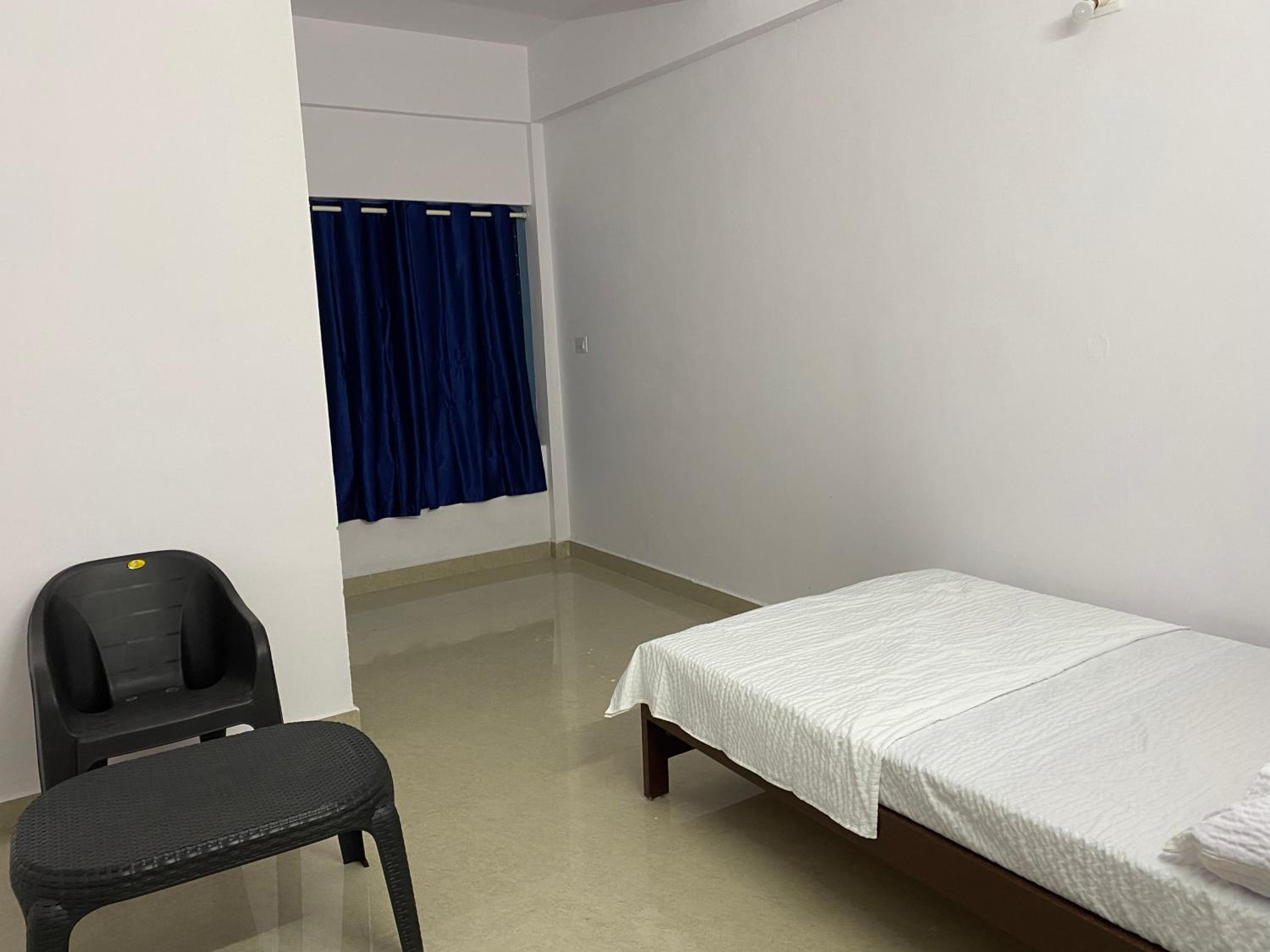 Budget Single Room photo 2