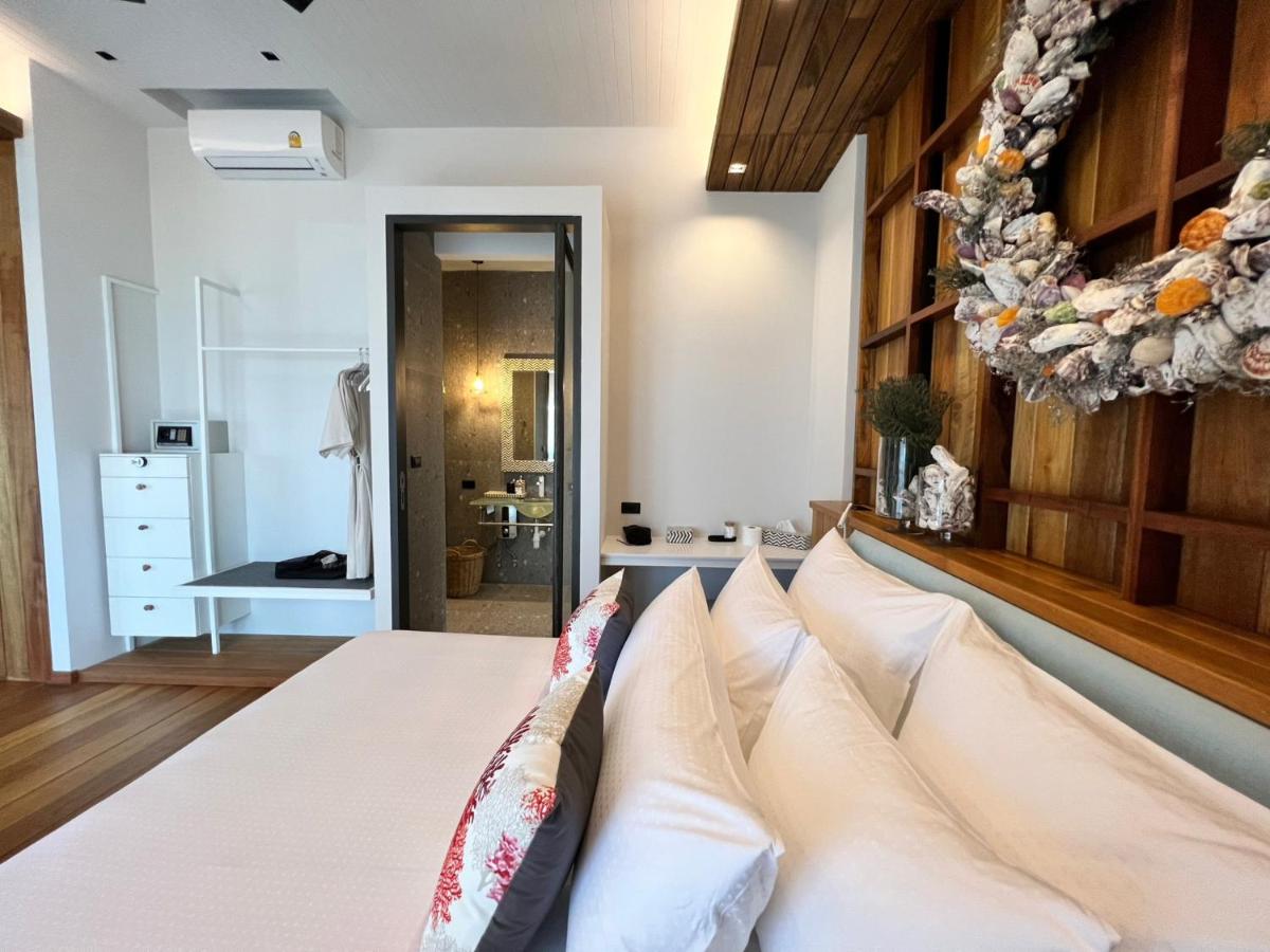 Villa with Sea View photo 3