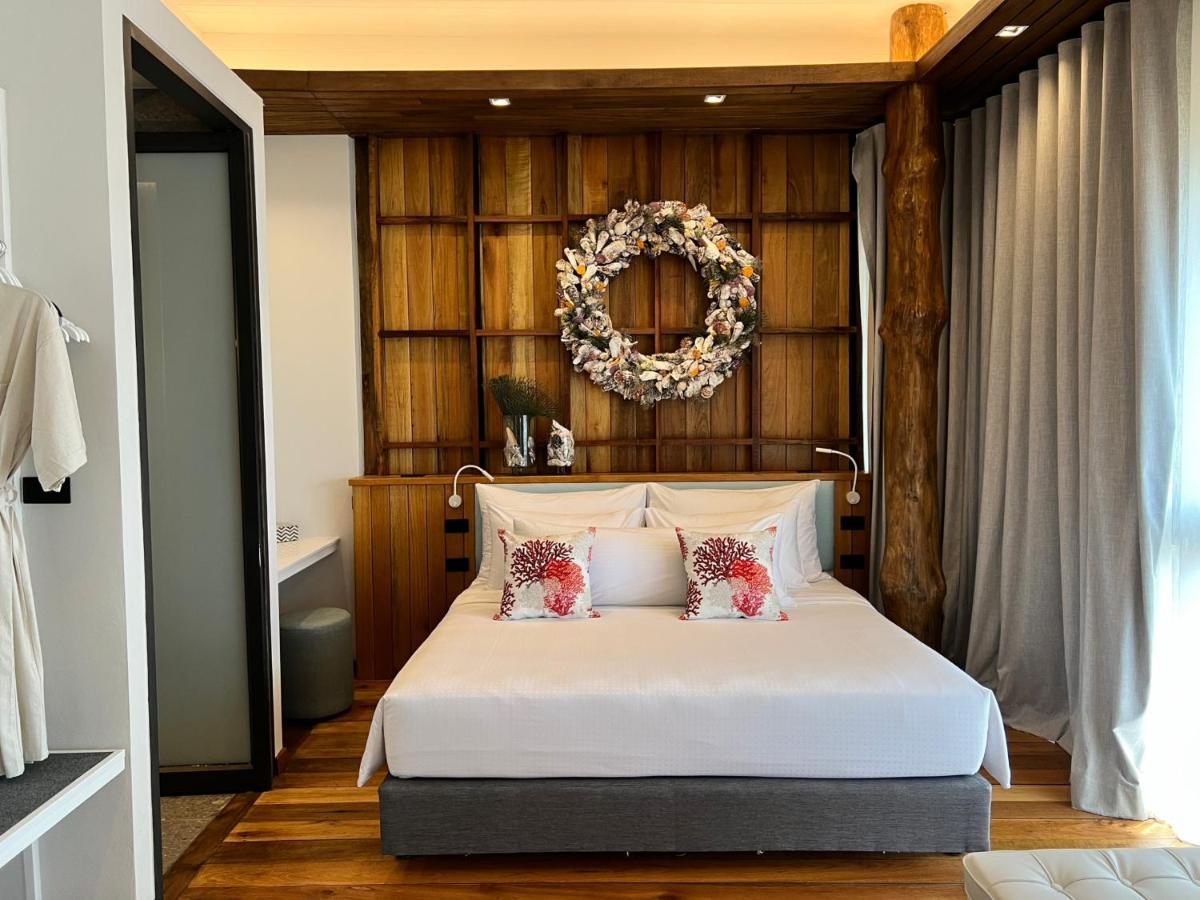 Villa with Sea View - Photo 4