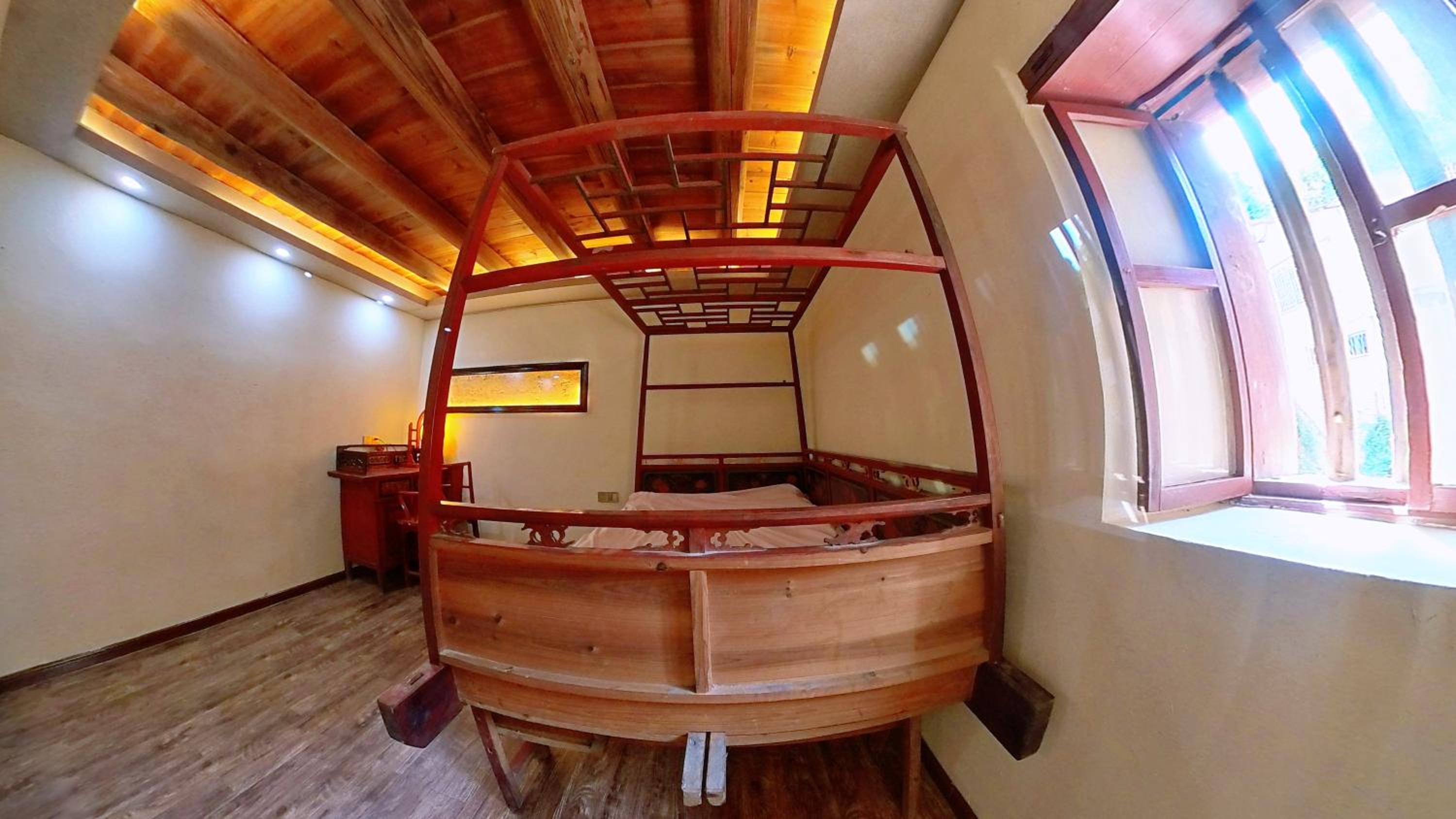Double Room with Shared Bathroom photo 3