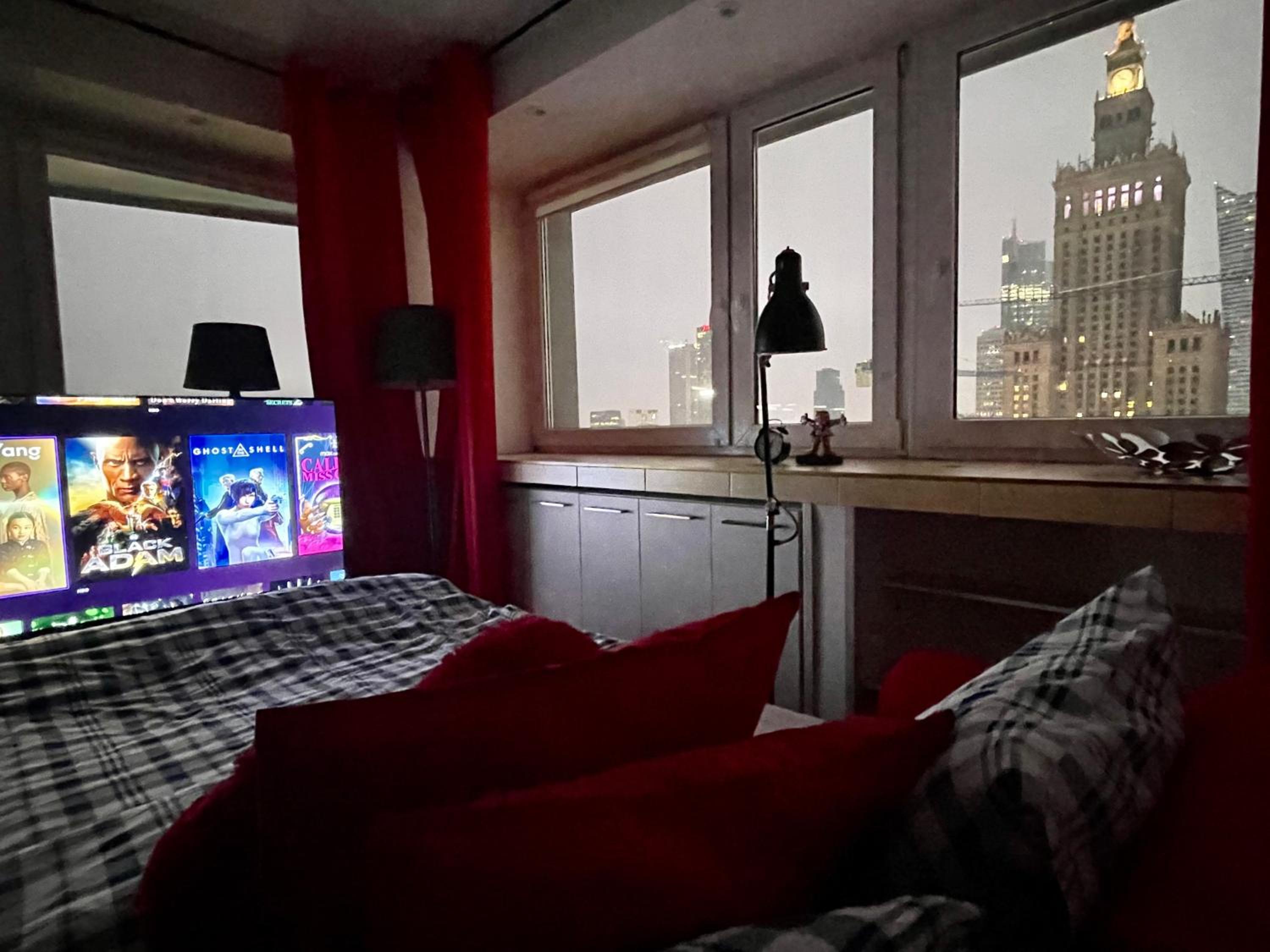 One-Bedroom Apartment - Photo 12
