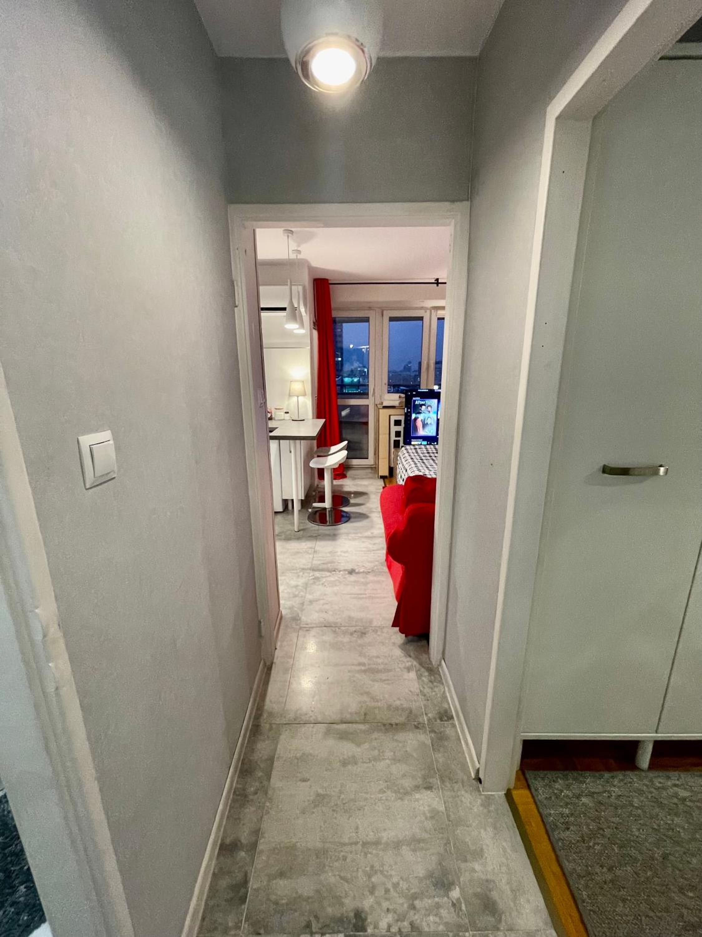 One-Bedroom Apartment - Photo 16