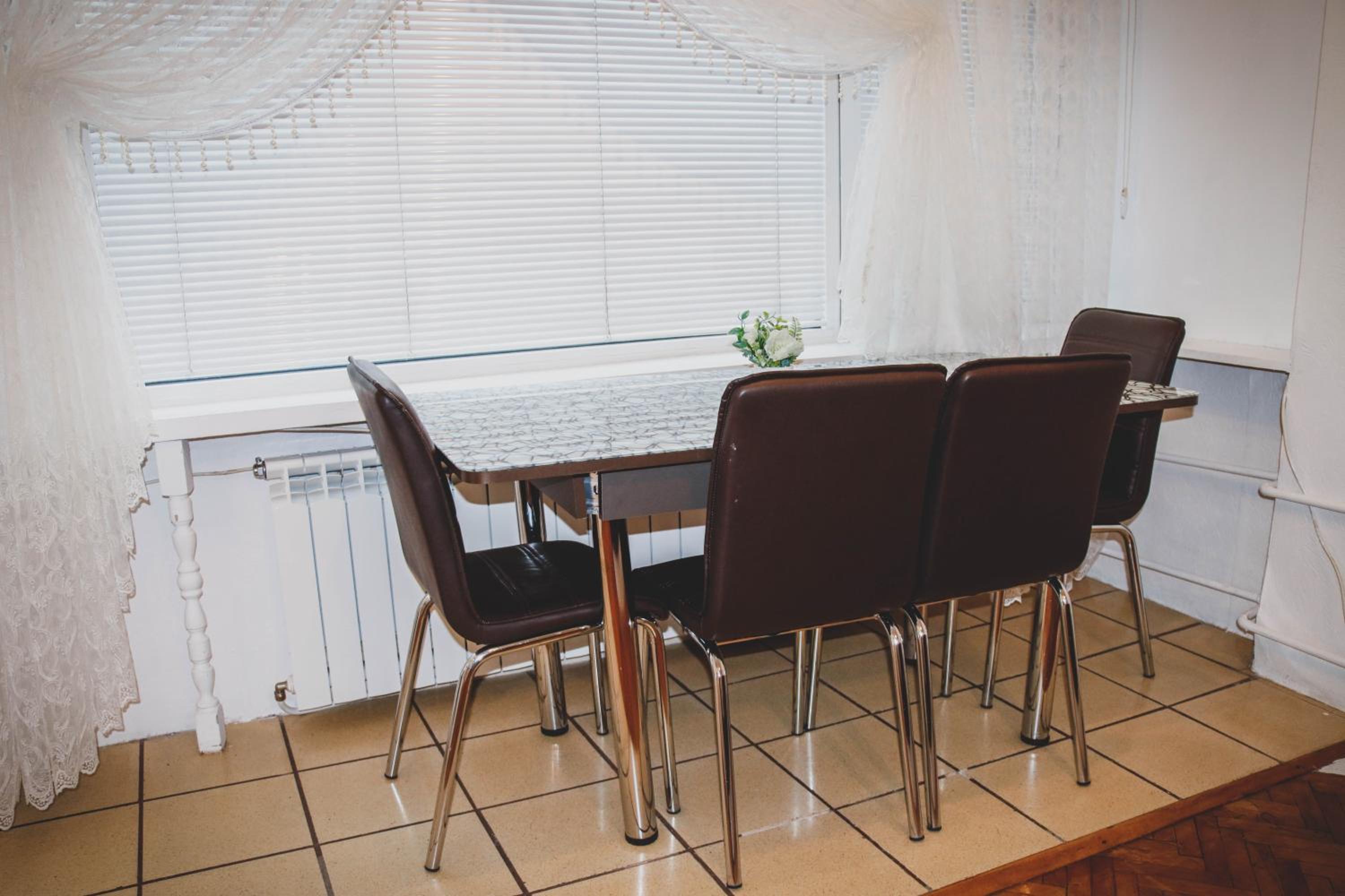 Two-Bedroom Apartment - Photo 2