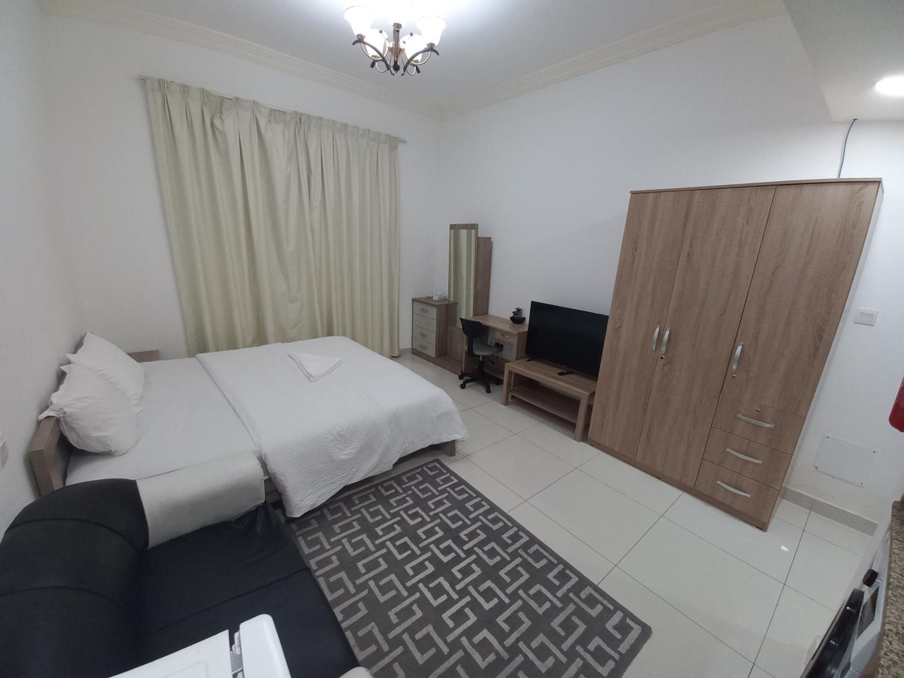 Studio Apartment photo 3