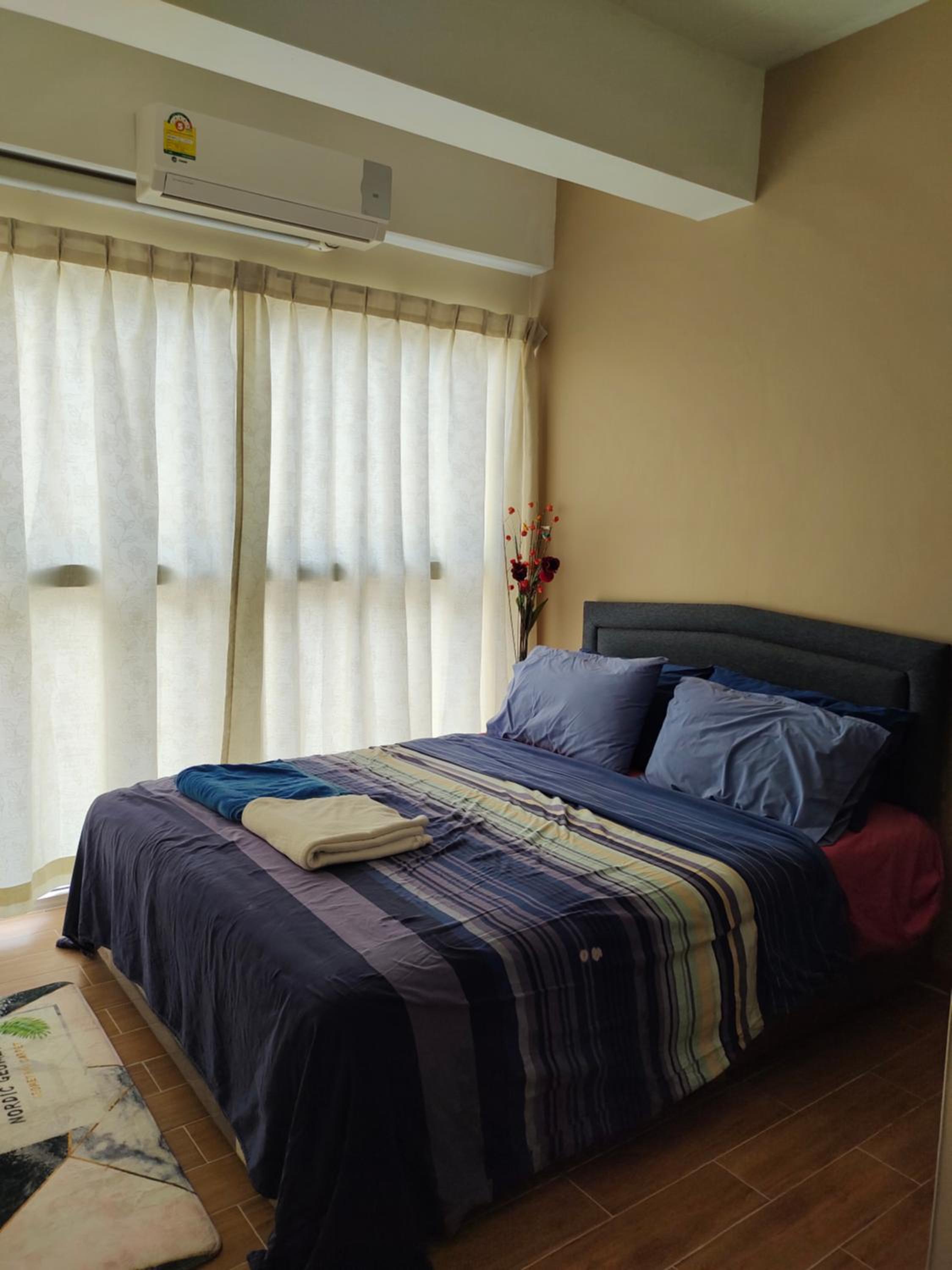 Deluxe Double Room (2 Adults + 1 Child) - Photo 4