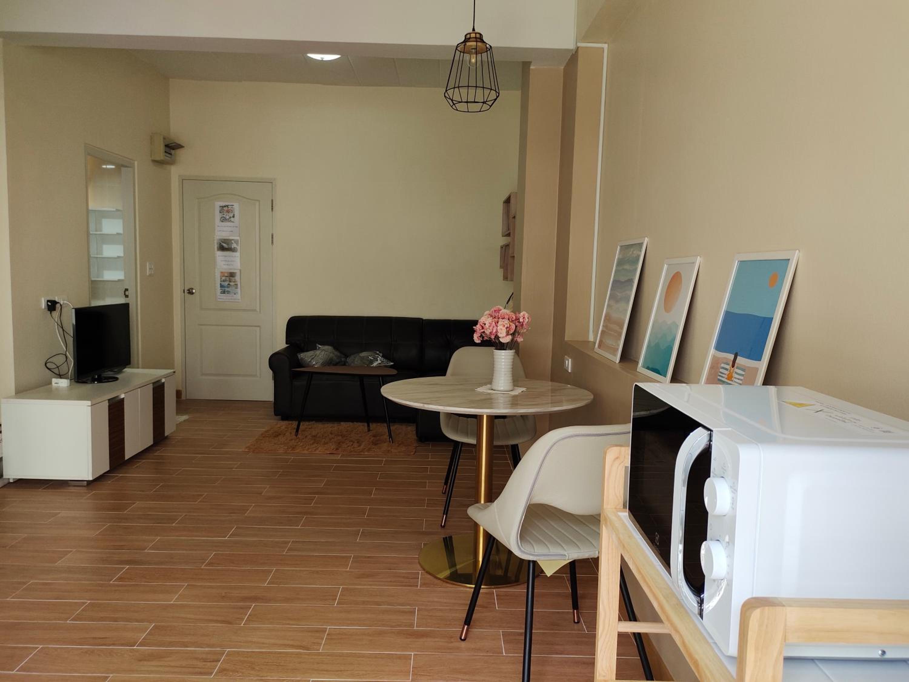 Deluxe Double Room (2 Adults + 1 Child) - Photo 20