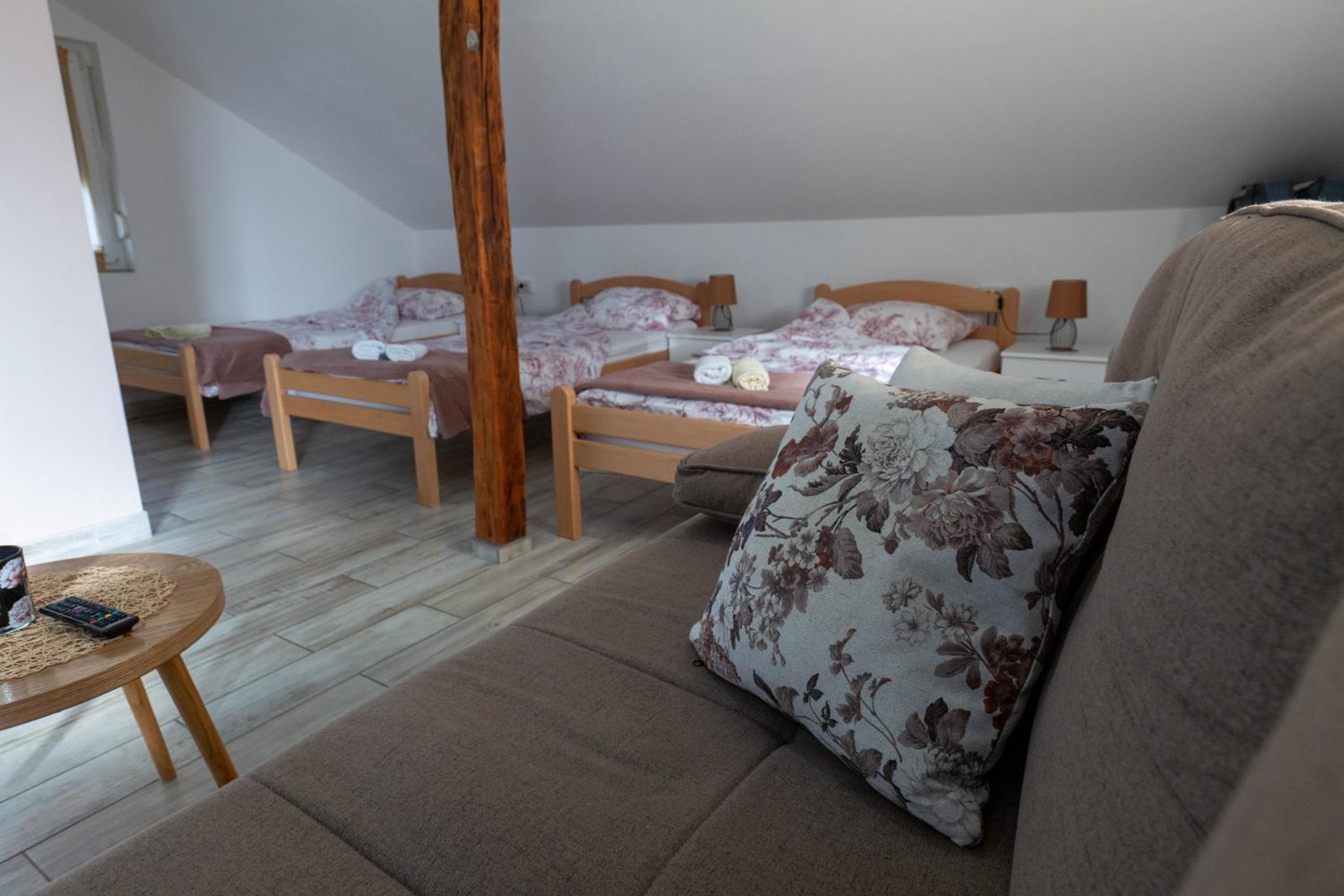 Studio Apartment - Photo 15