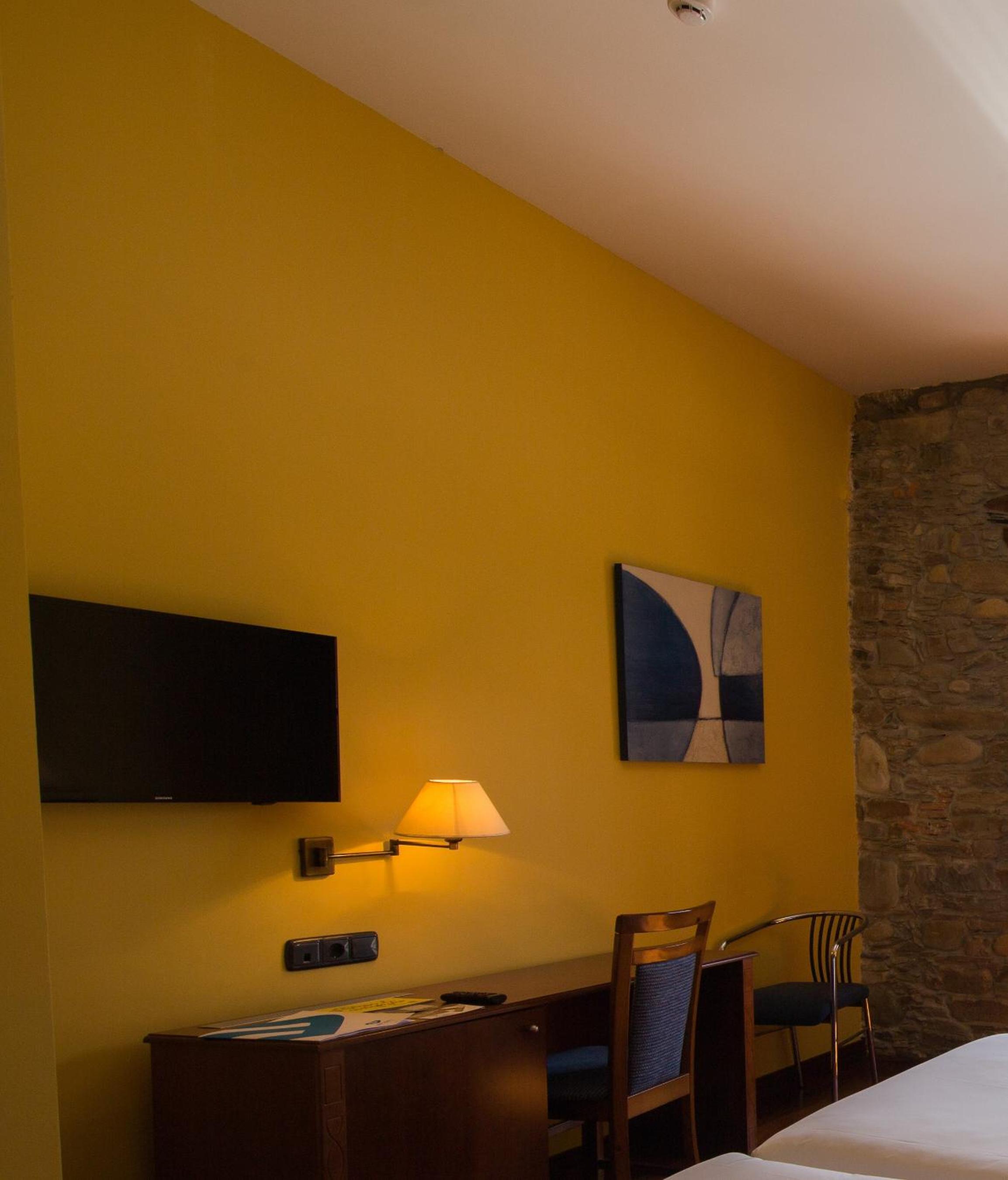 Double or Twin Room - Photo 1