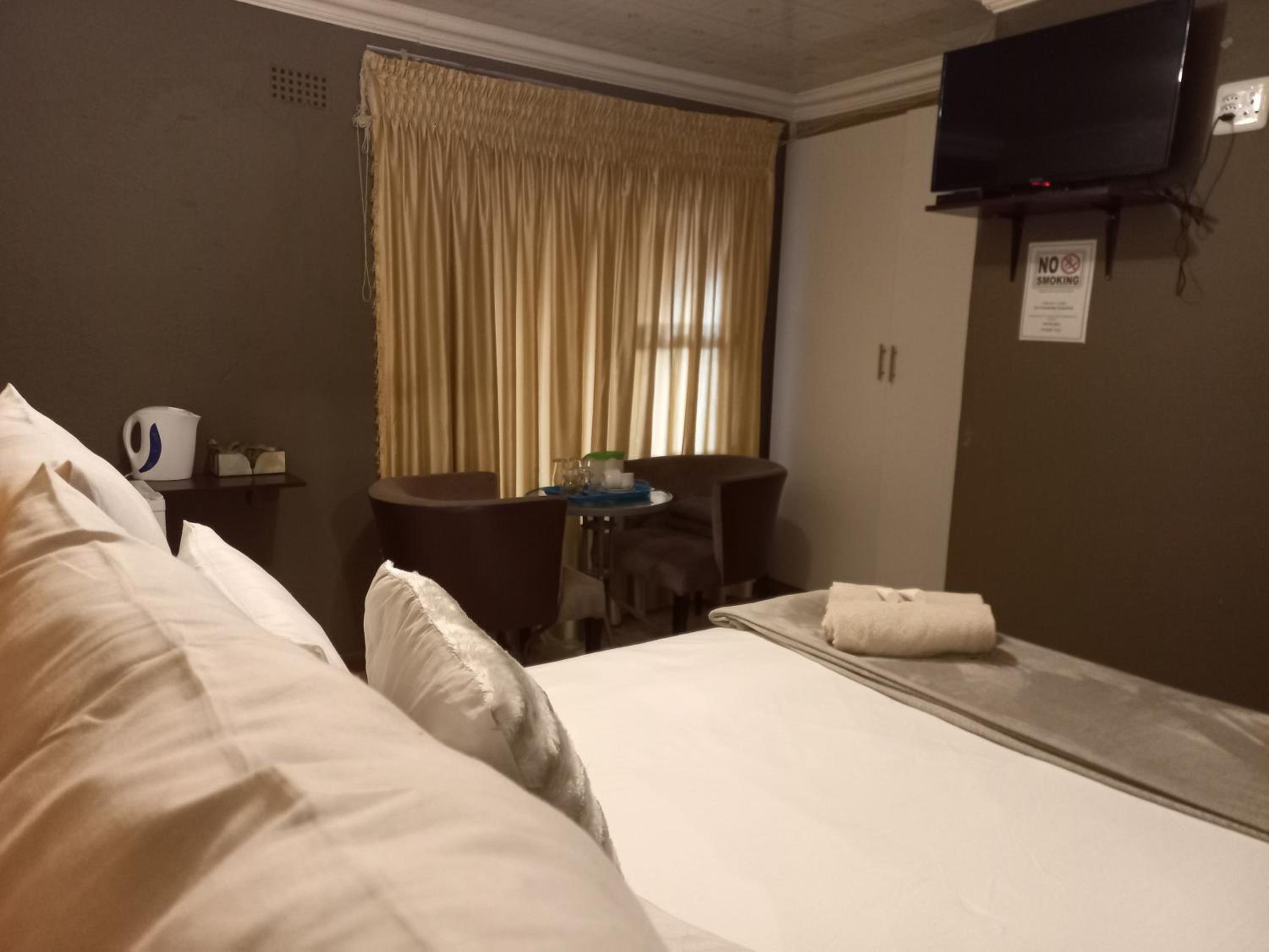 Standard Double Room - Photo 1