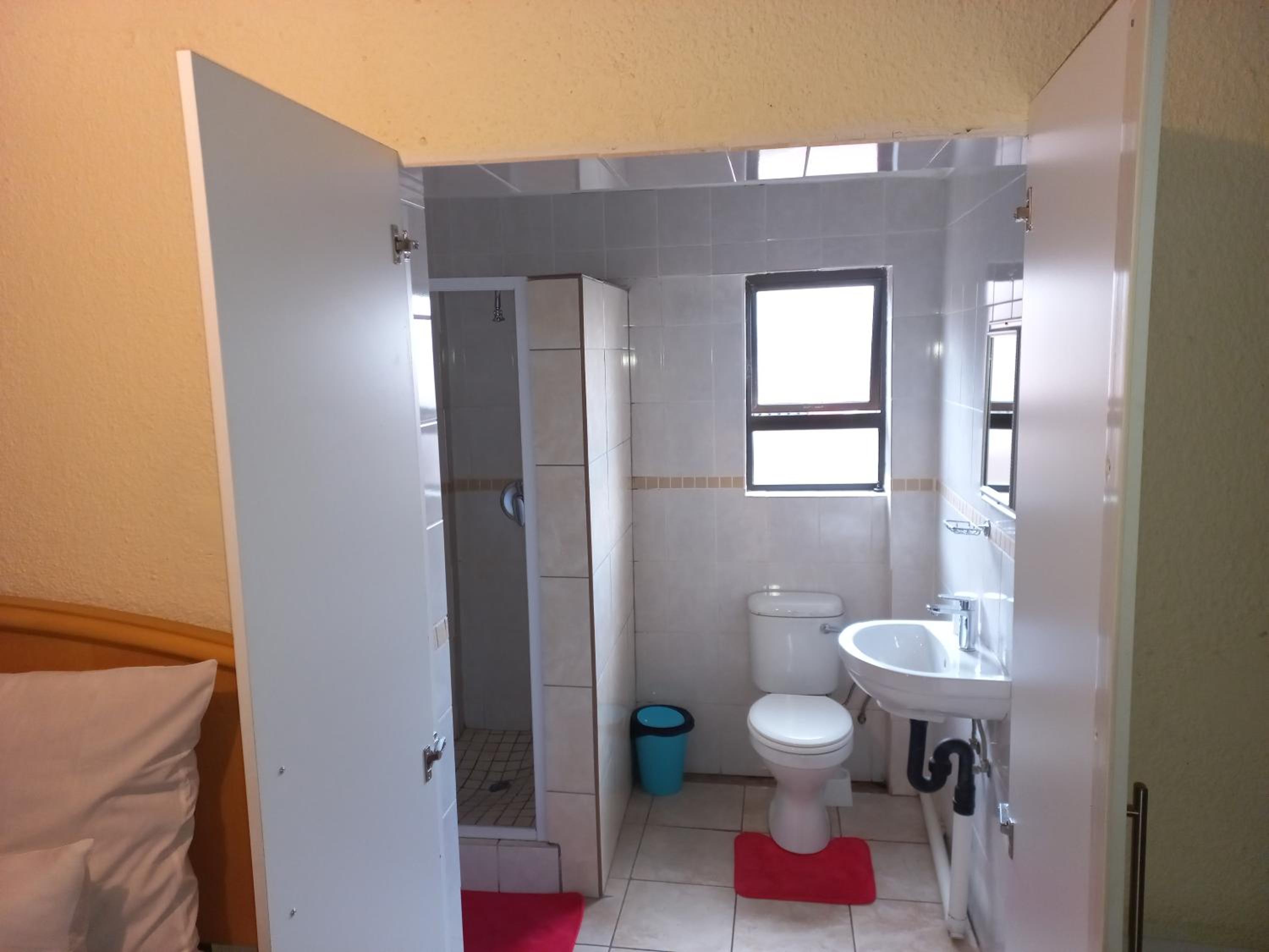 Standard Double Room - Photo 2
