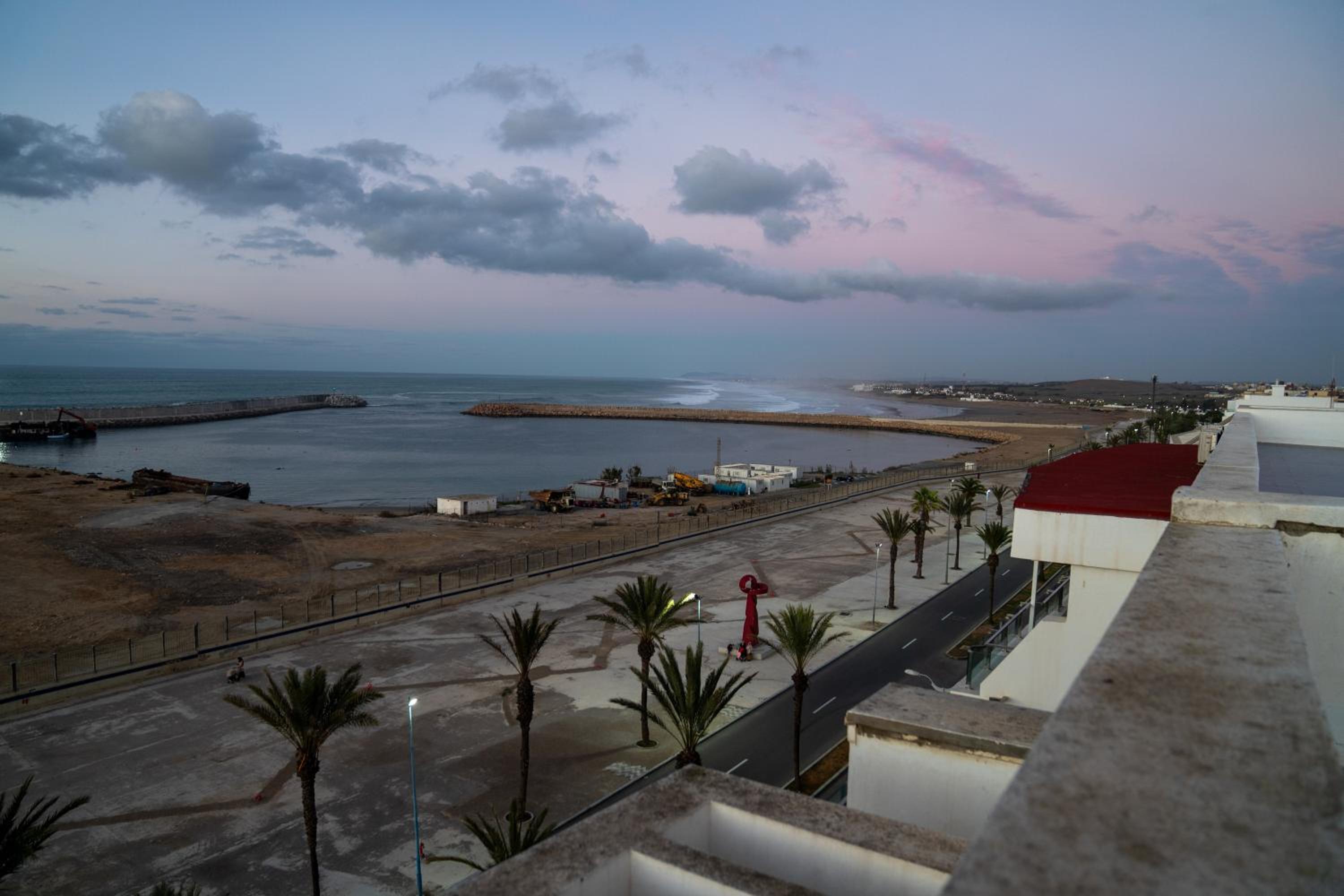 Apartment with Sea View - Photo 11