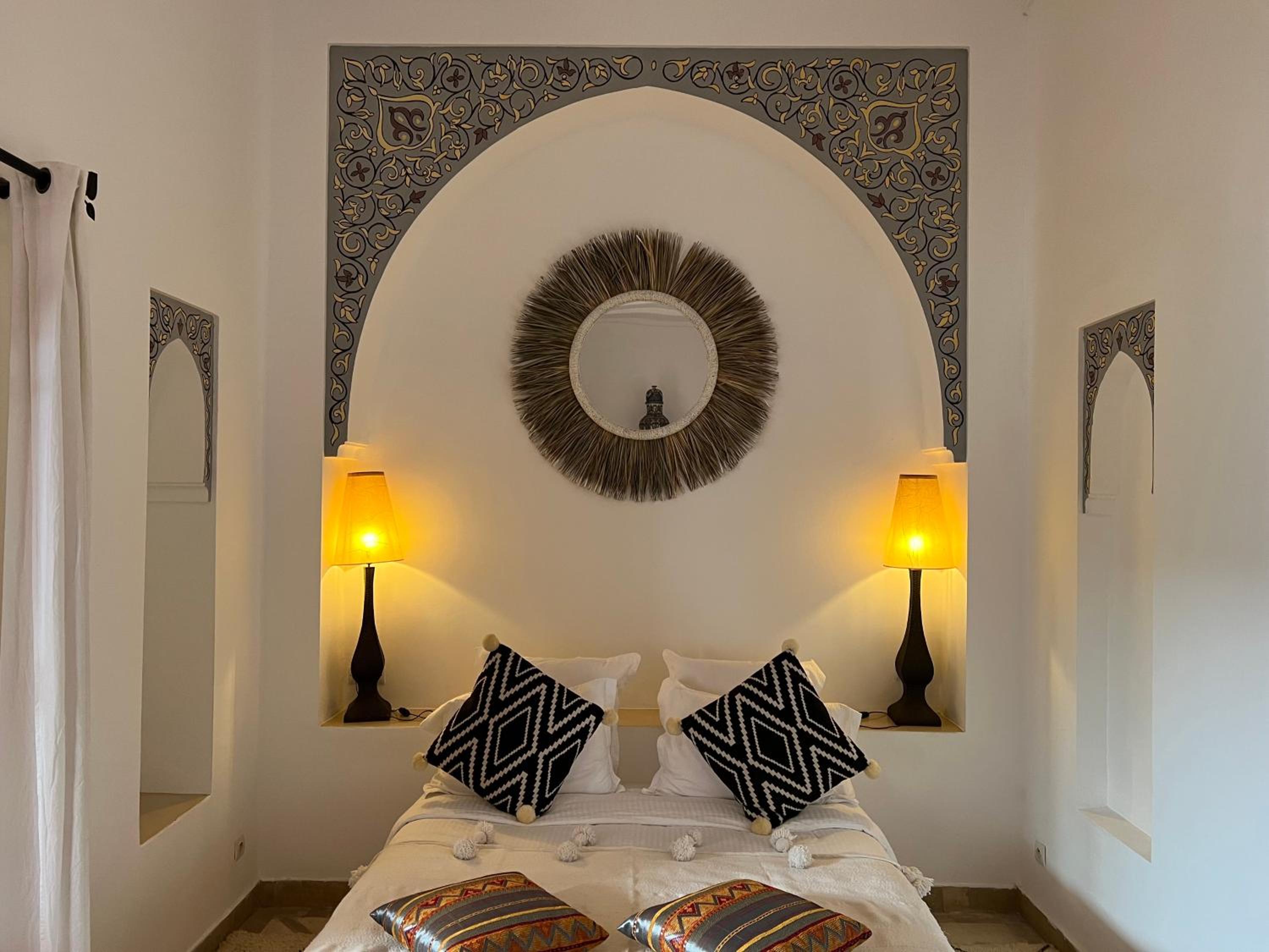 Queen Suite - Photo 10