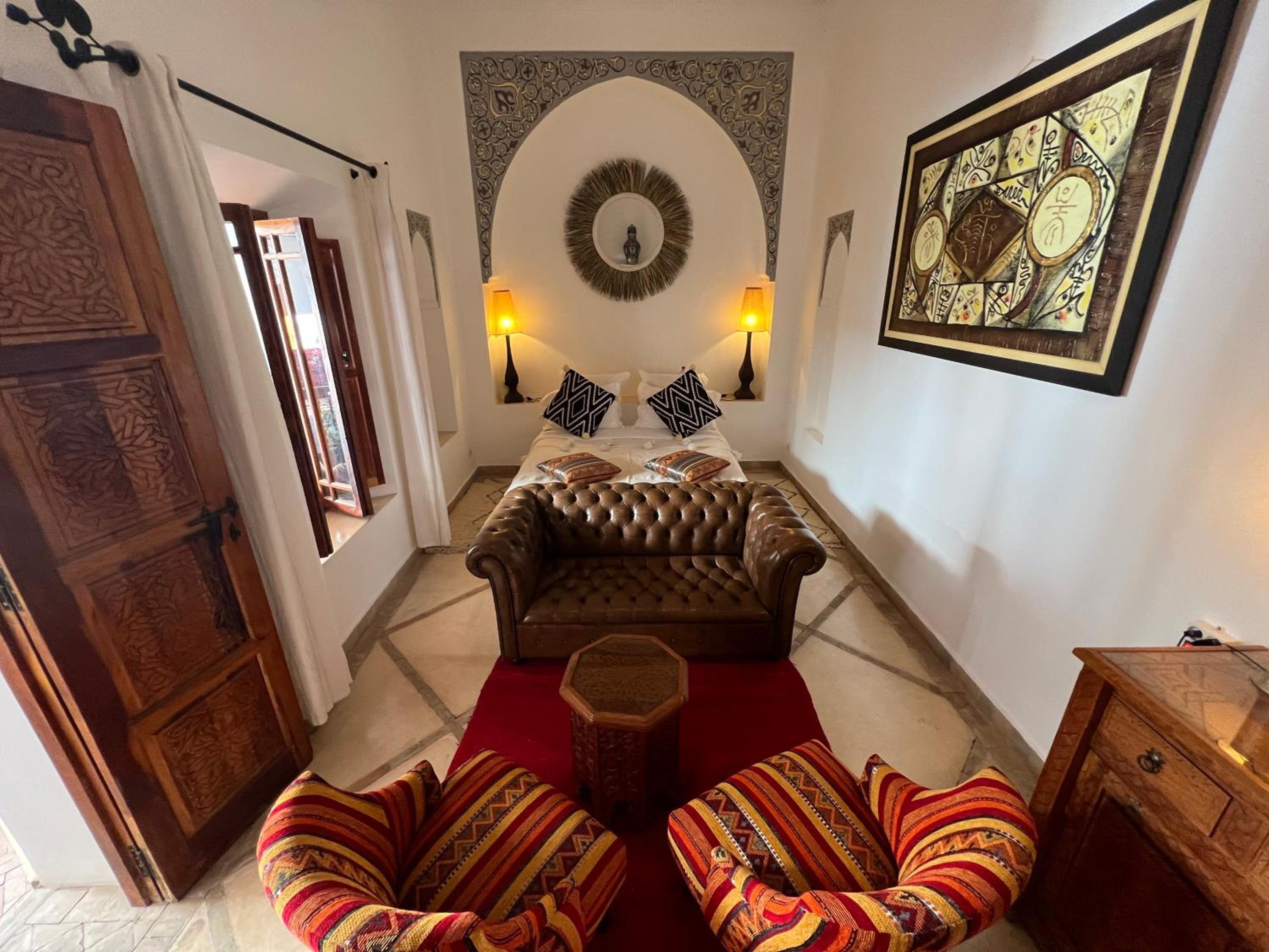 Queen Suite - Photo 6