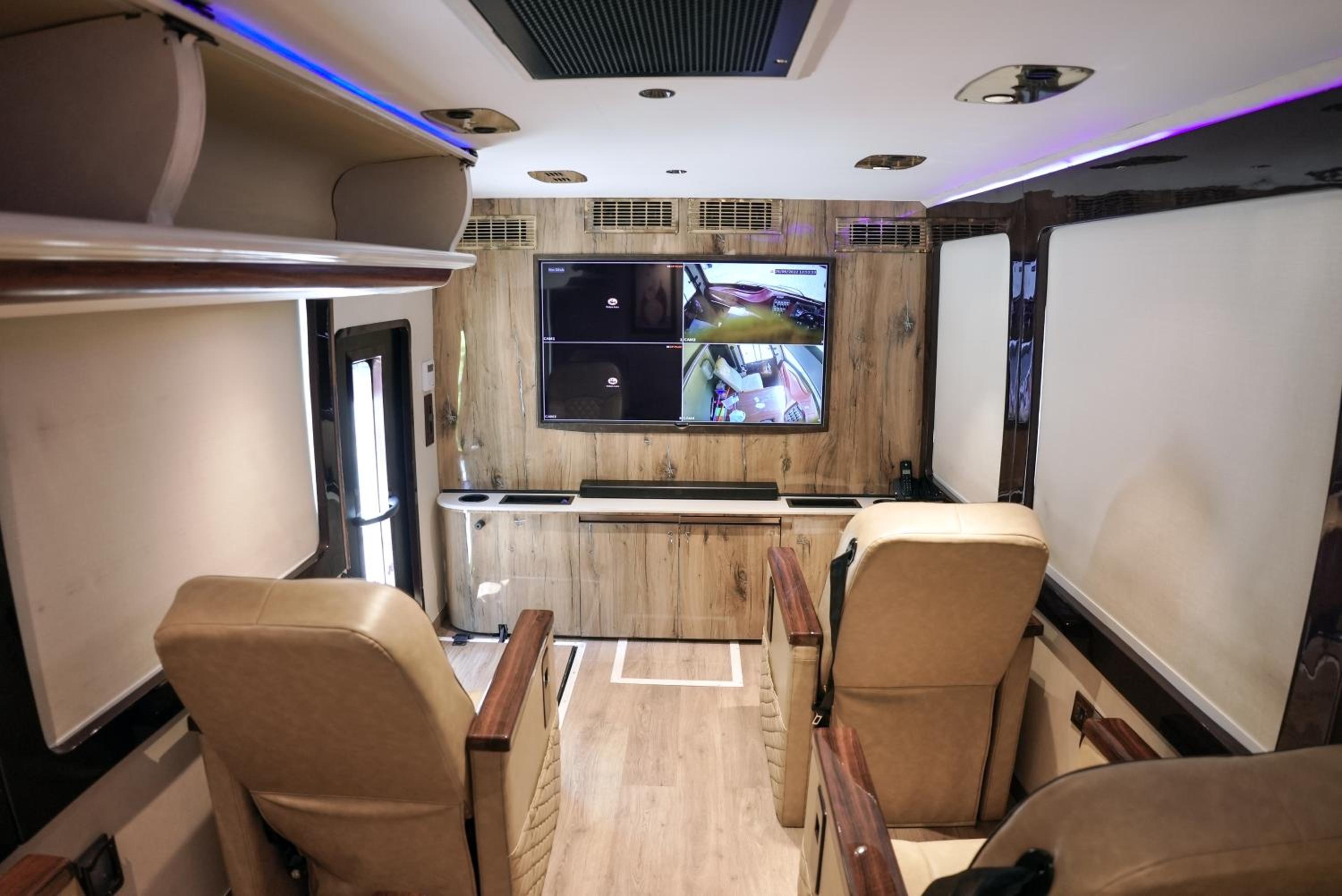 Caravan - Photo 2