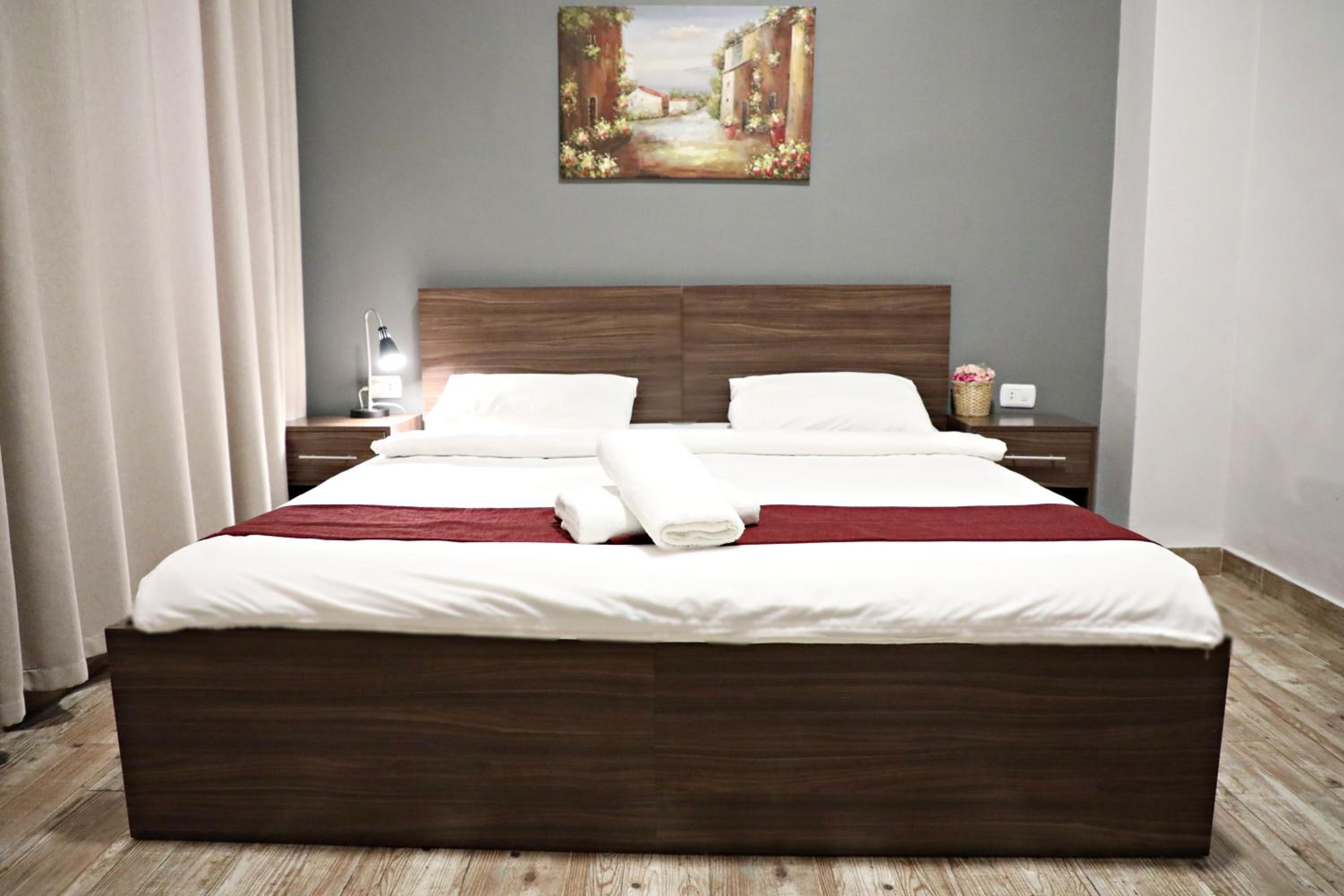 Double Room - Photo 6