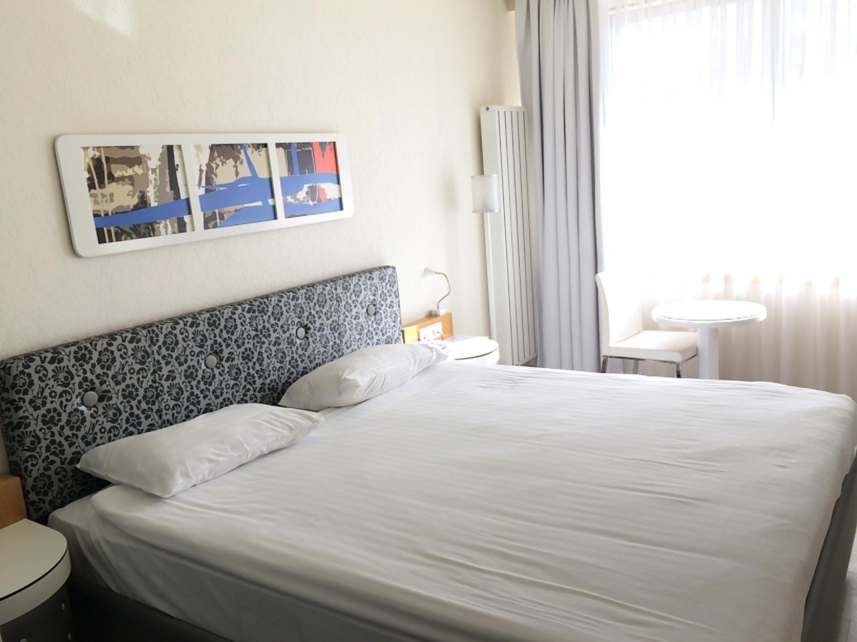 Standard Double Room - Photo 14