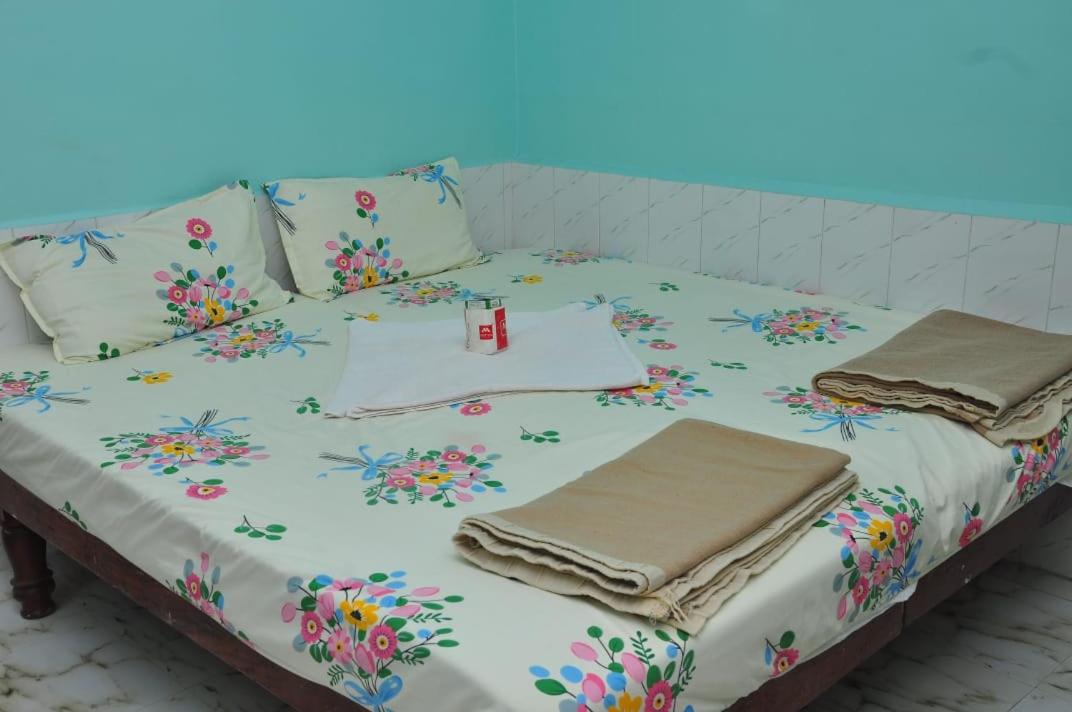 Standard Double Room with Fan photo 1
