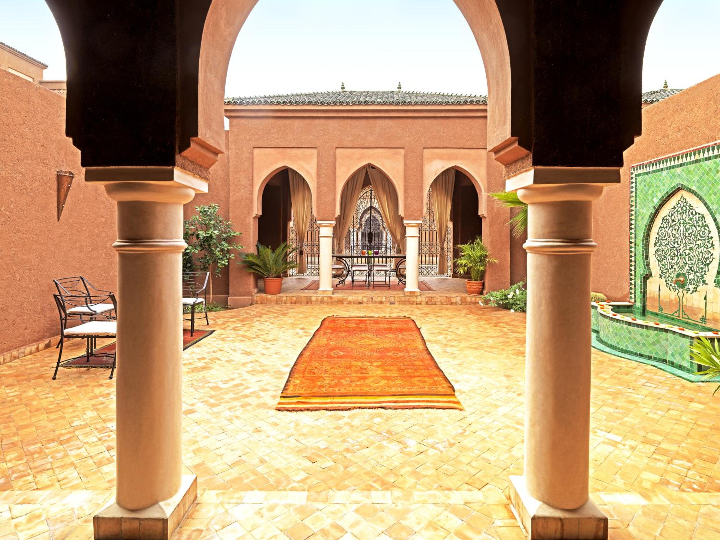 Three-Bedroom Villa - Photo 4