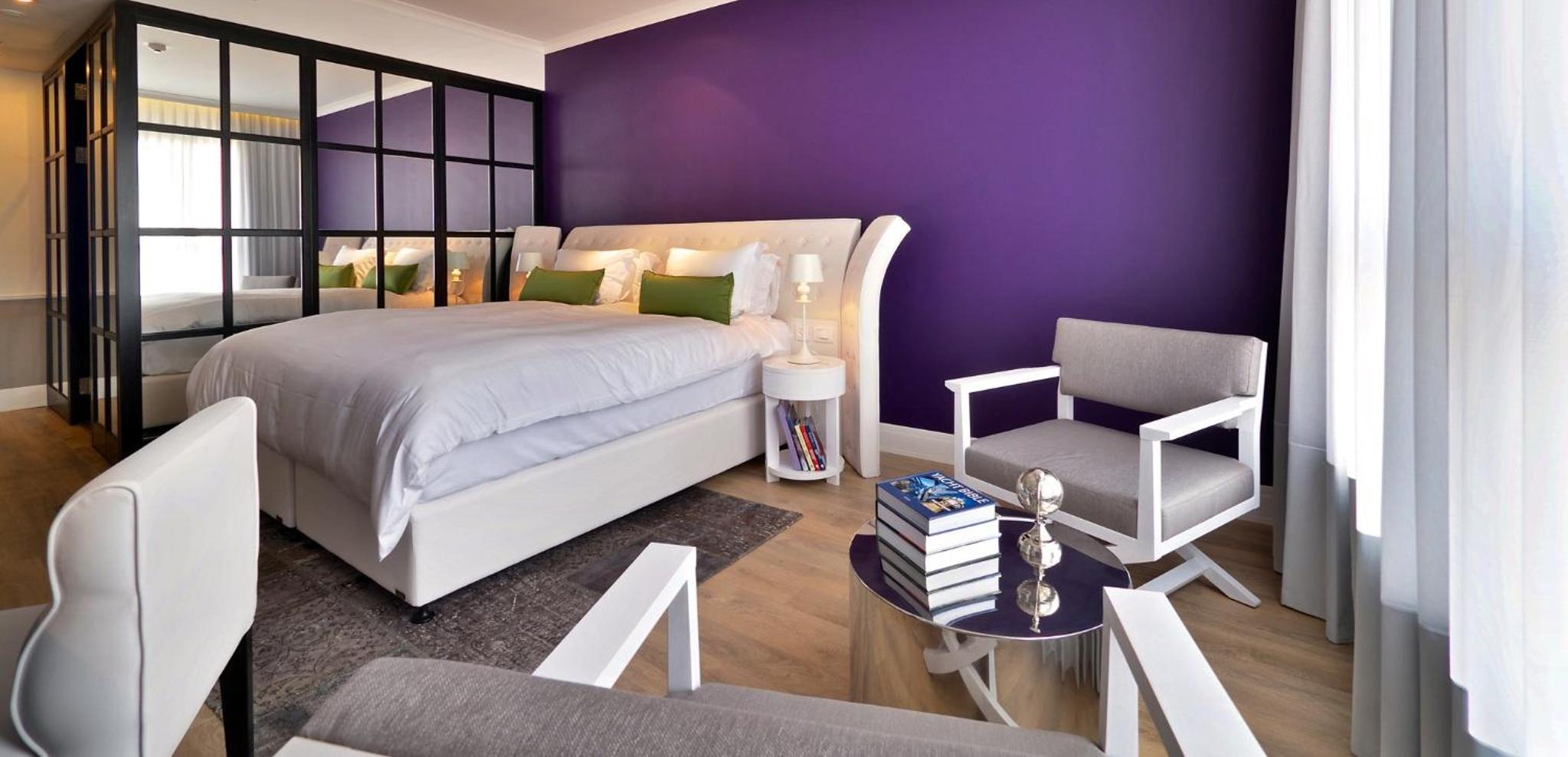 Standard Queen Room