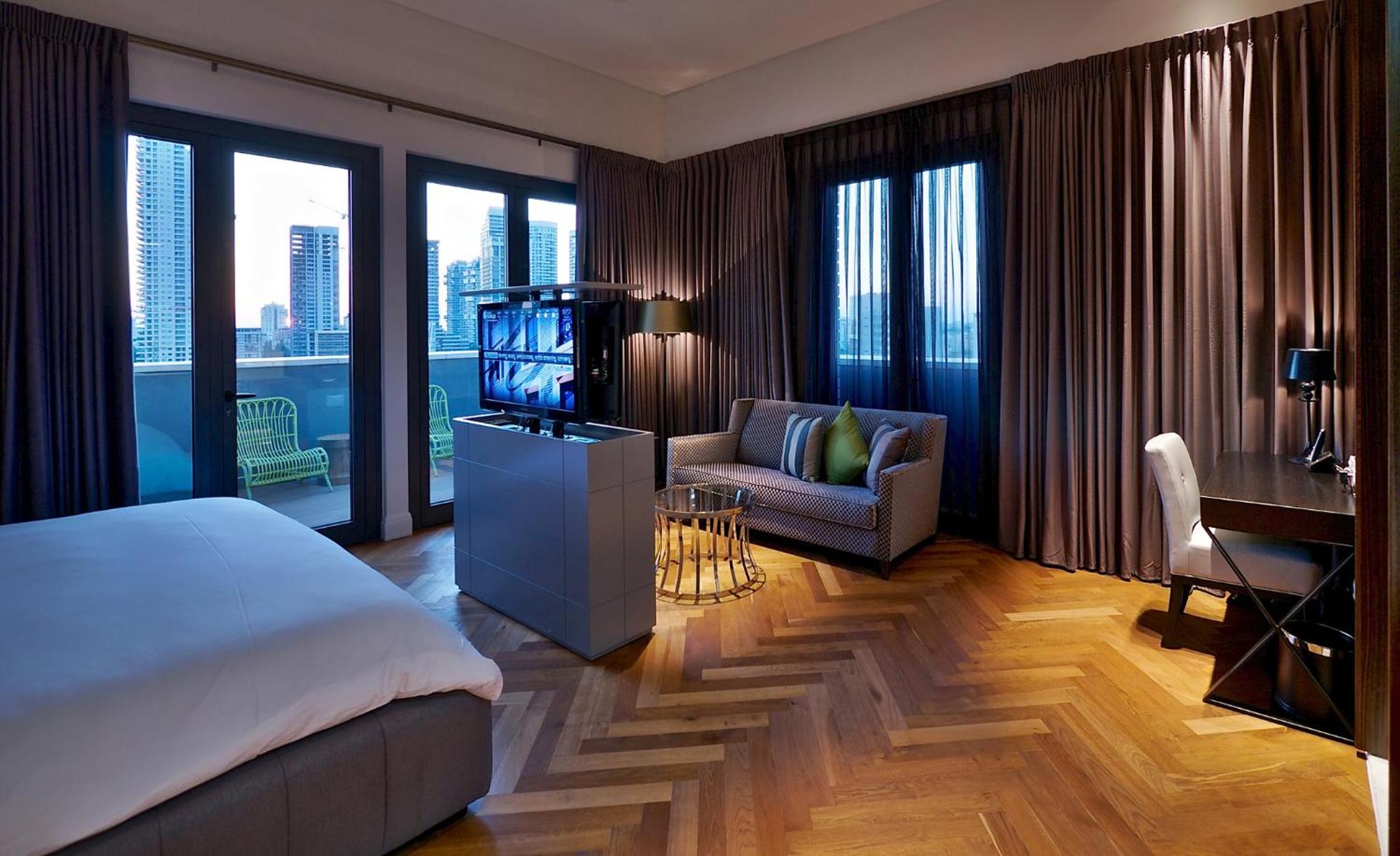 Executive King Suite with Spa Bath - Non-smoking