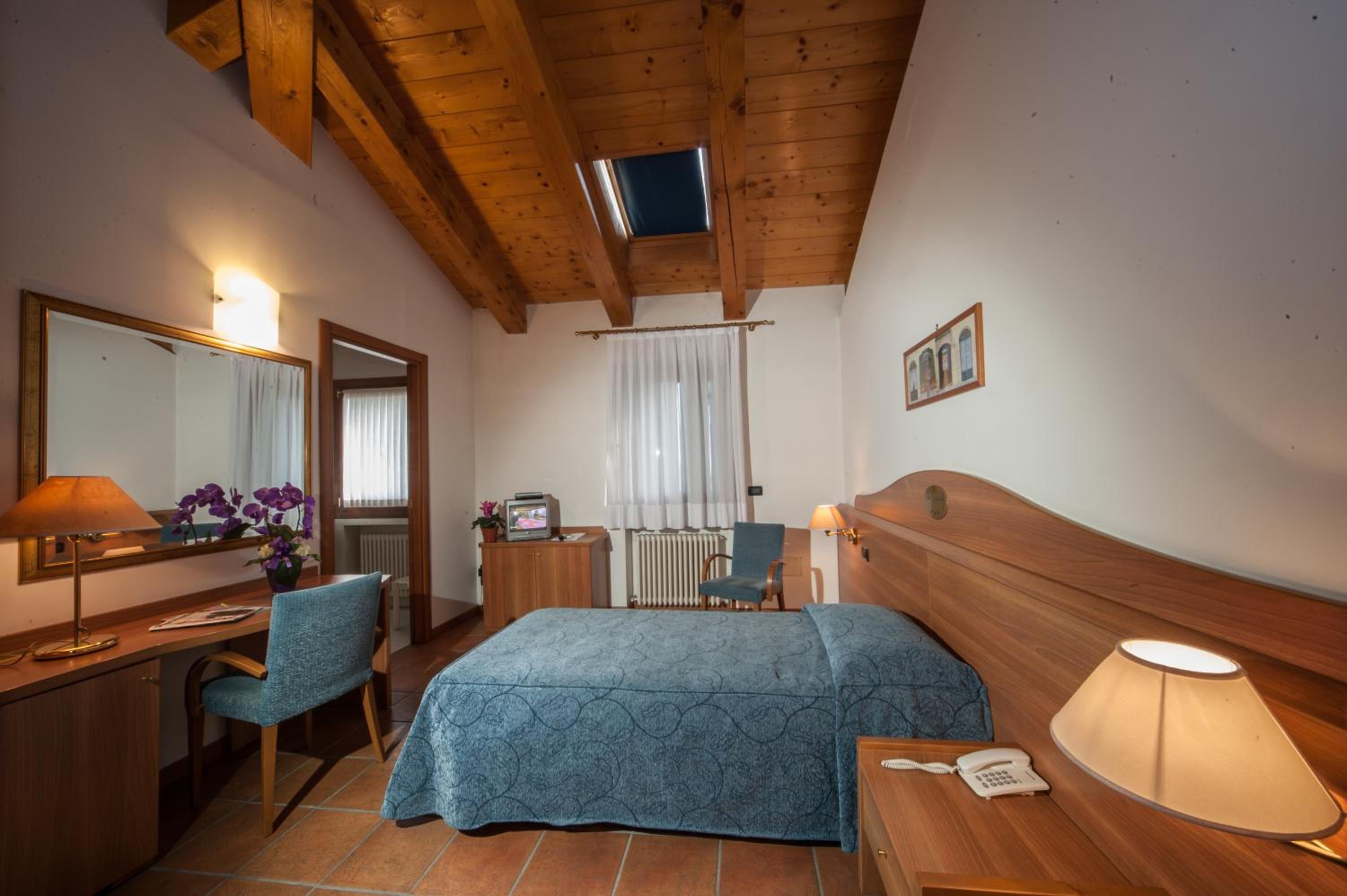 Single Room photo 2