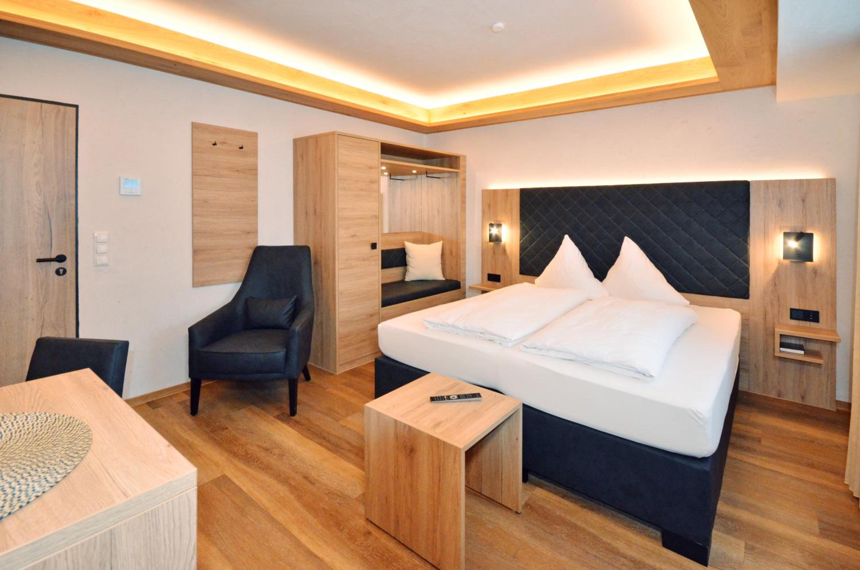 Double Room - Photo 4