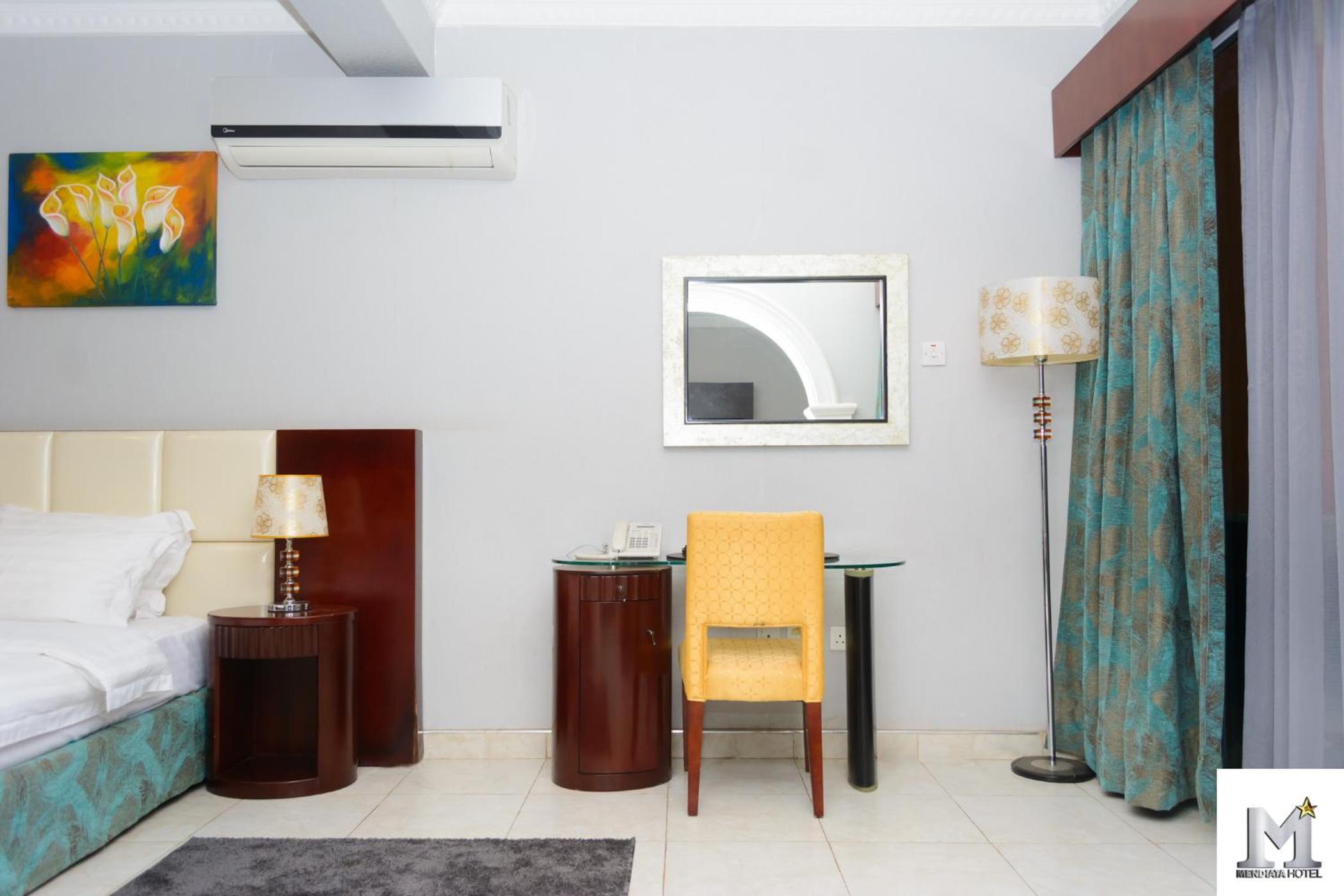 Deluxe King Room photo 2
