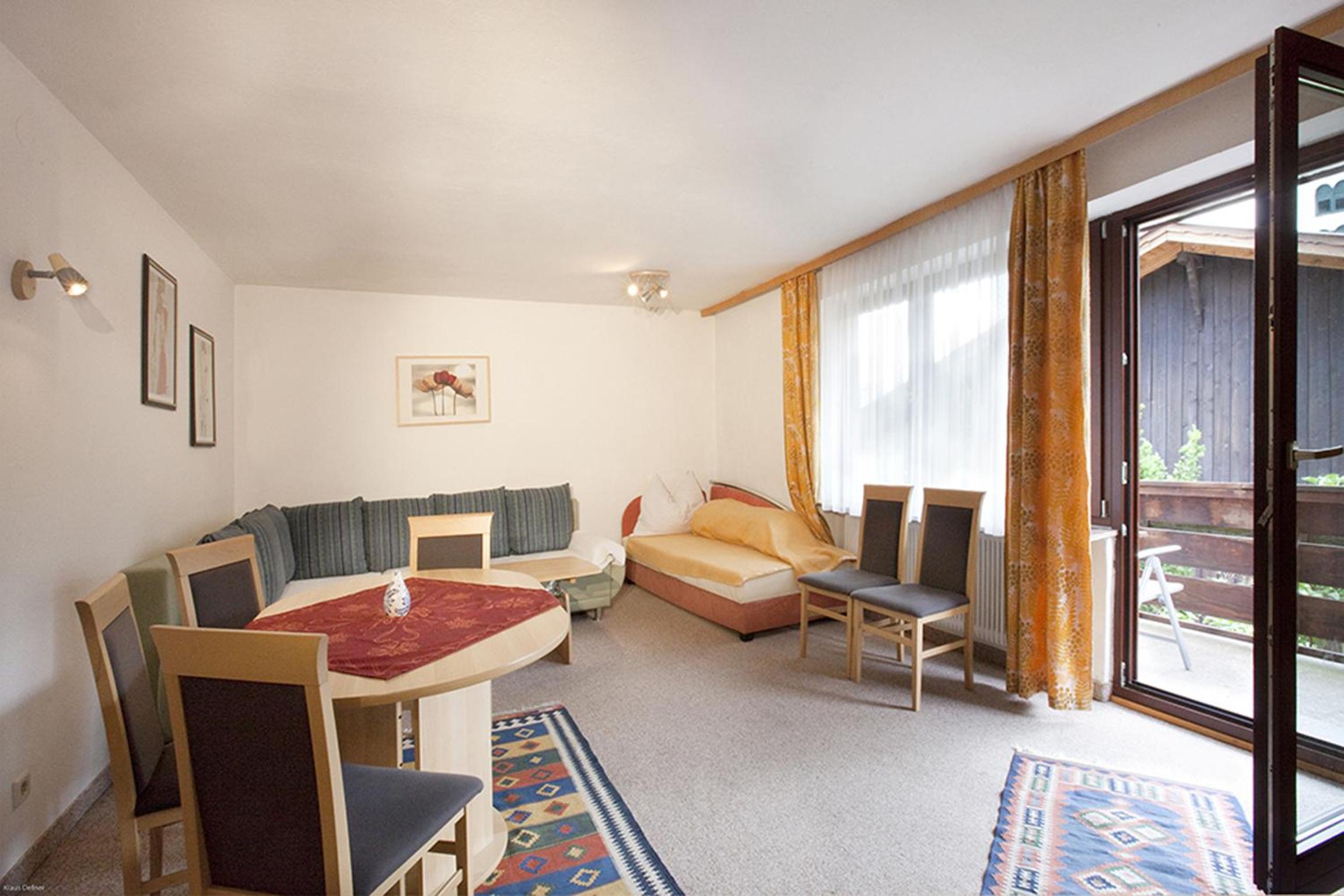 Comfort Two-Bedroom Apartment with Balcony photo 1