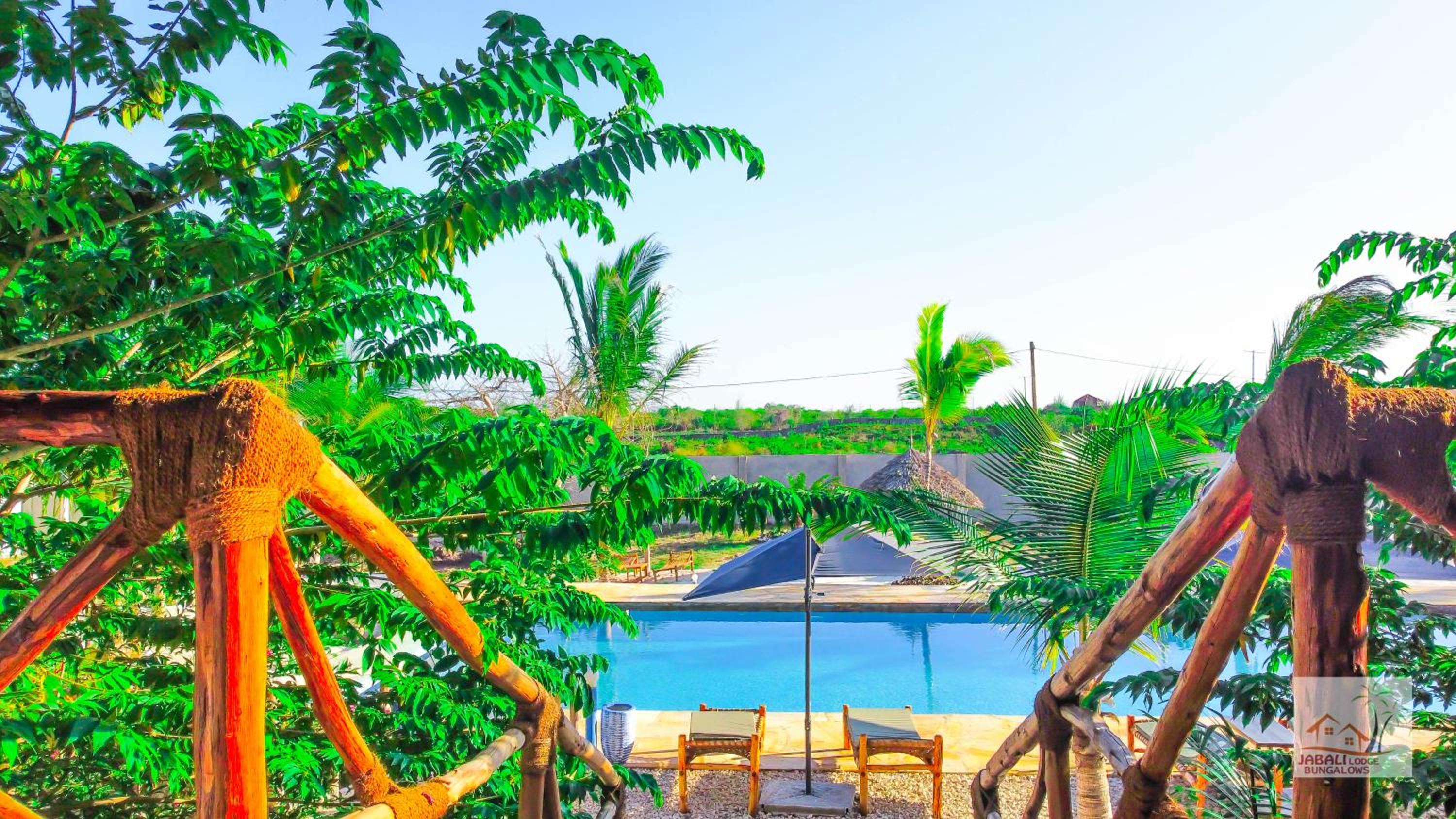 Double Room with Pool View - Photo 16