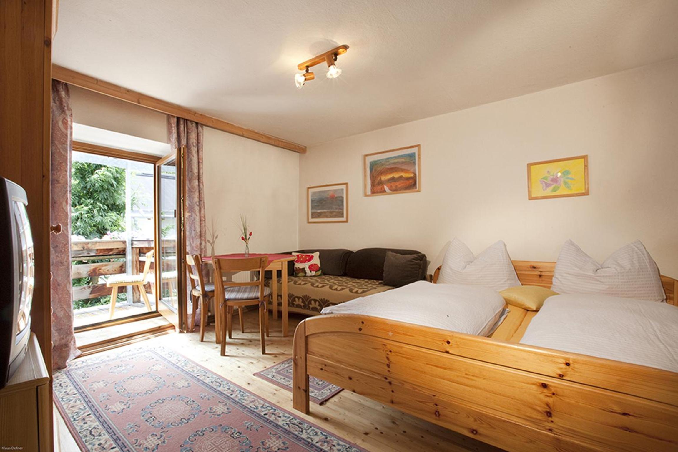 One-Bedroom Apartment with Balcony photo 1