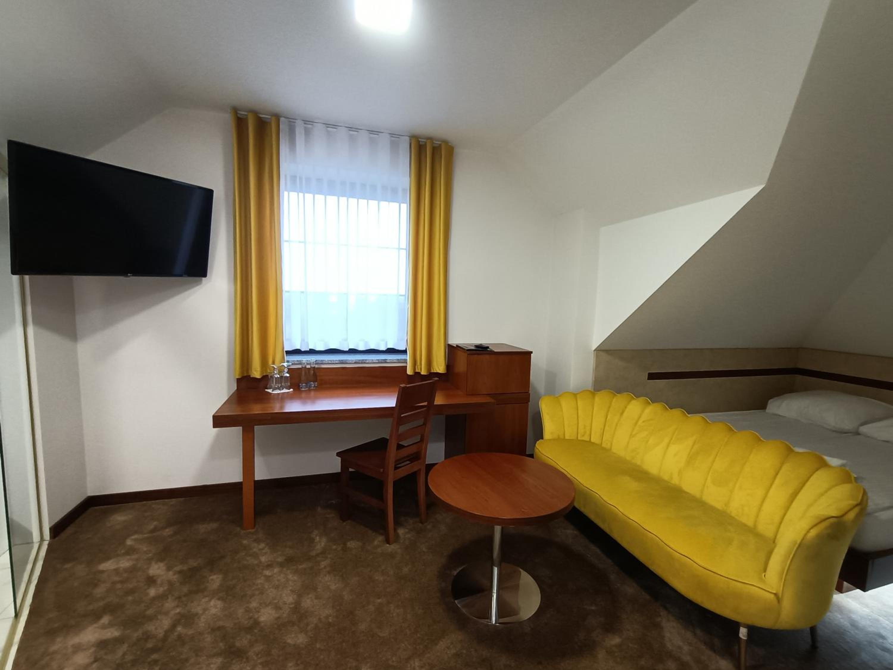 Deluxe King Room photo 2
