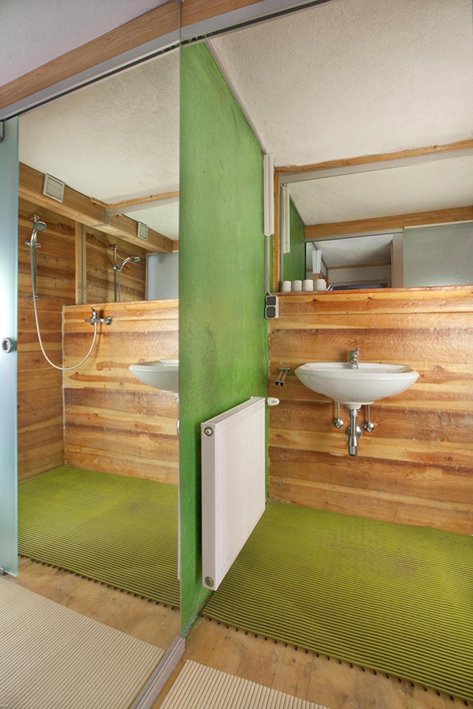 Standard Two-Bedroom Apartment with Balcony photo 3